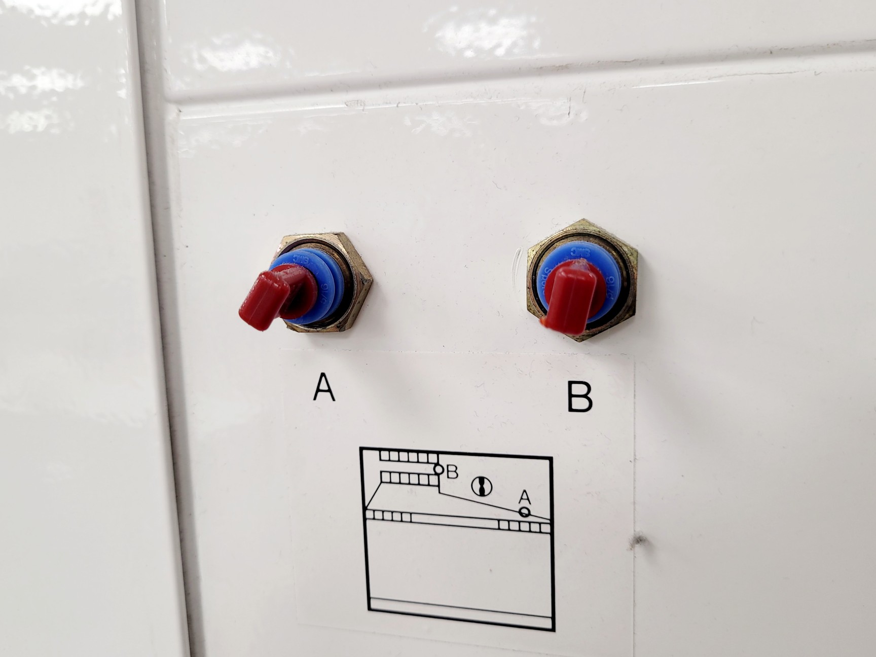 Image of Microflow Model M51424/2 Class II Biological Safety Cabinet Lab