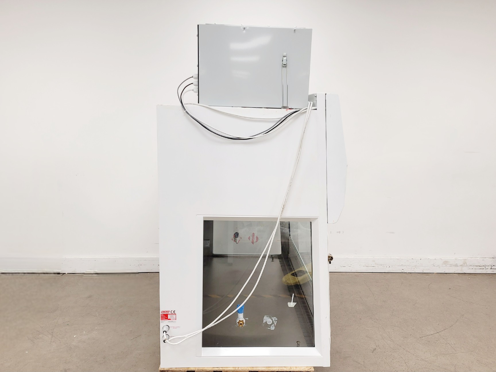 Image of CAS BioMAT 2 1500 Class II Microbiological Safety Cabinet w/ Stand Lab