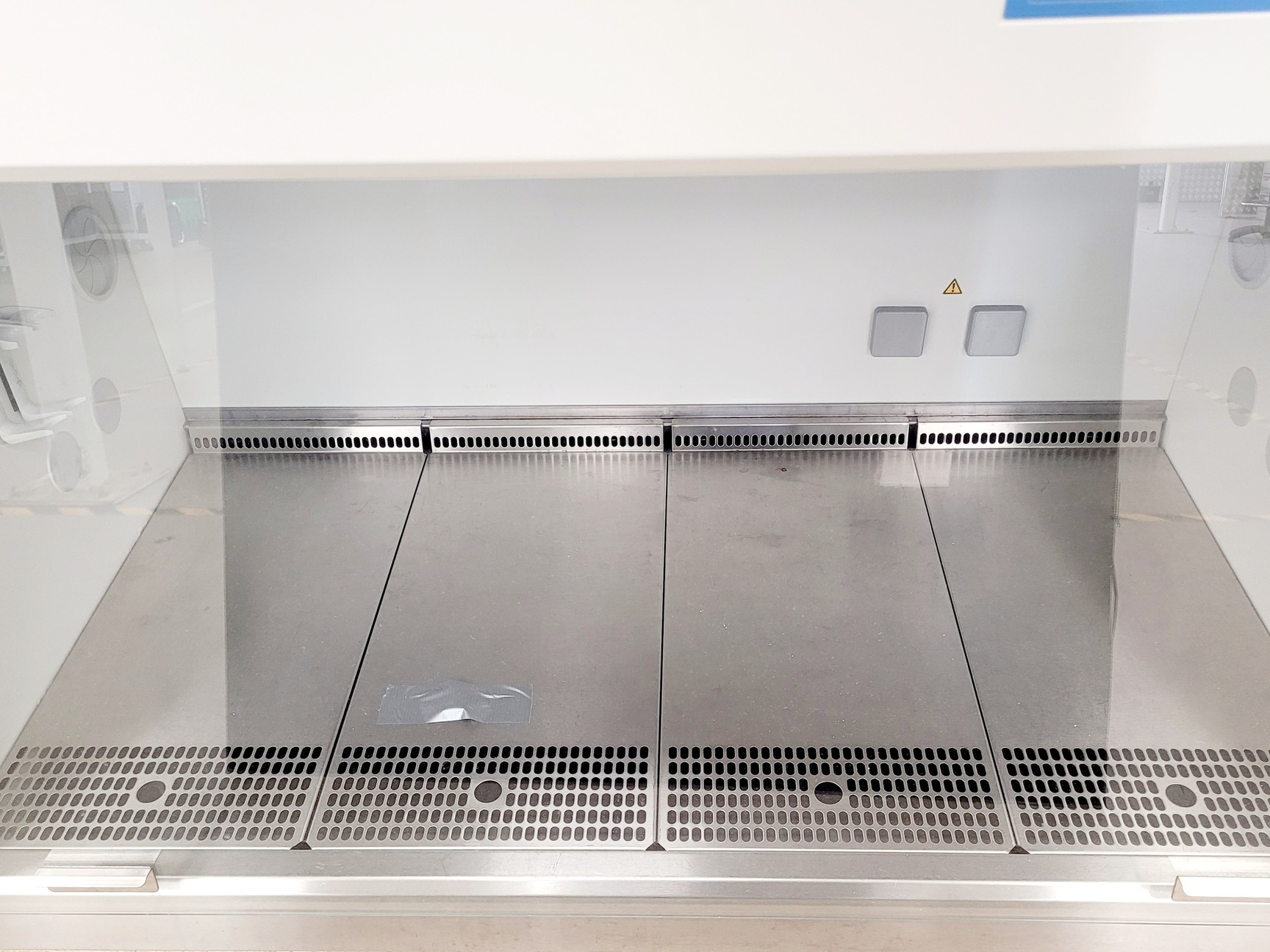 Image of Thermo Scientific MSC-Advantage 1.2 Safety Cabinet w/ Stand Lab