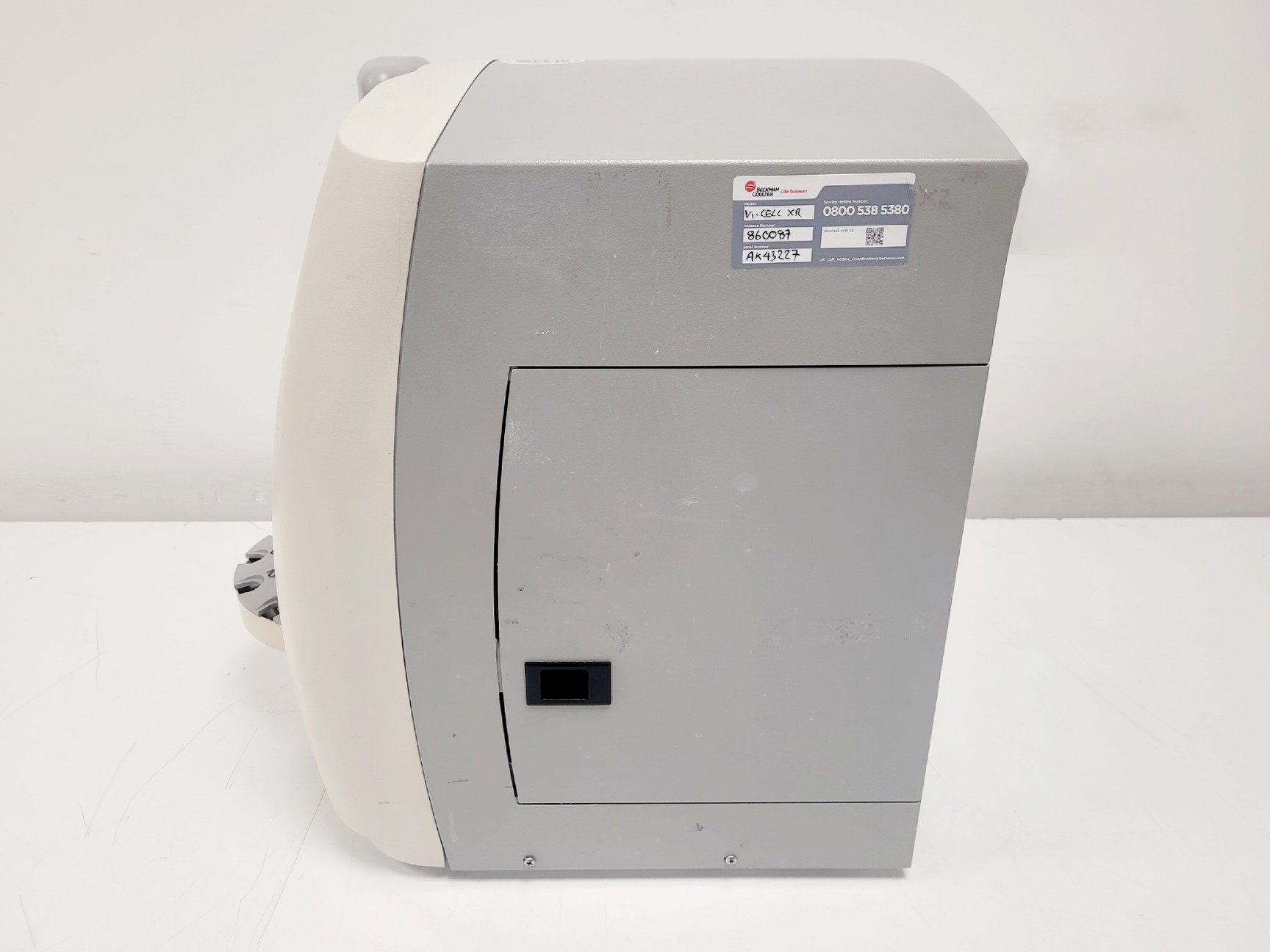Image of Beckman Coulter Vi-Cell XR Cell Viability Analyzer Lab