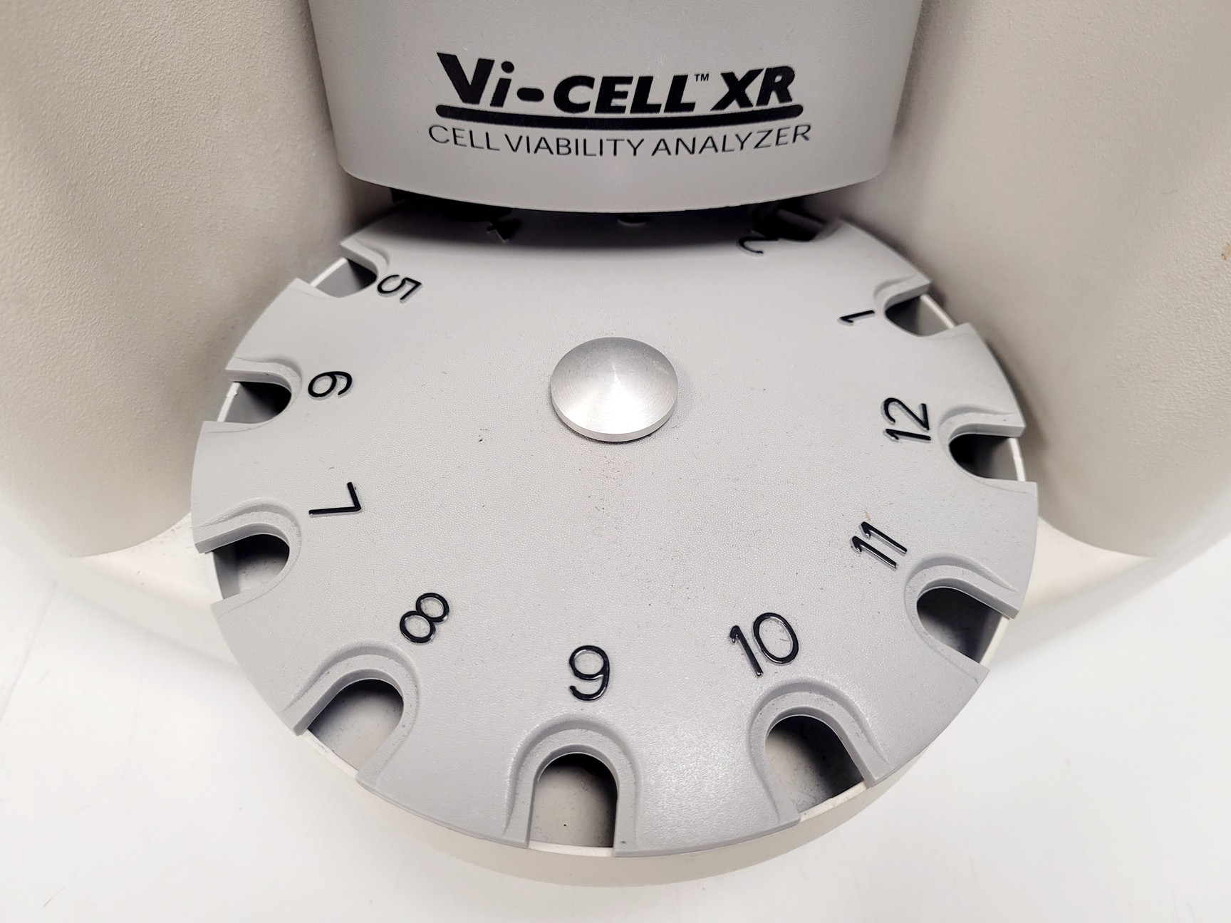 Image of Beckman Coulter Vi-Cell XR Cell Viability Analyzer Lab