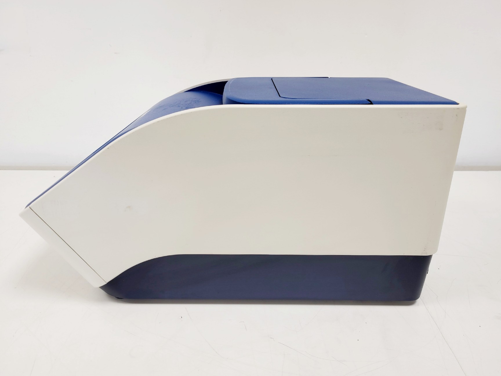 Image of Applied Biosystems Veriti 96 Well Thermal Cycler Lab