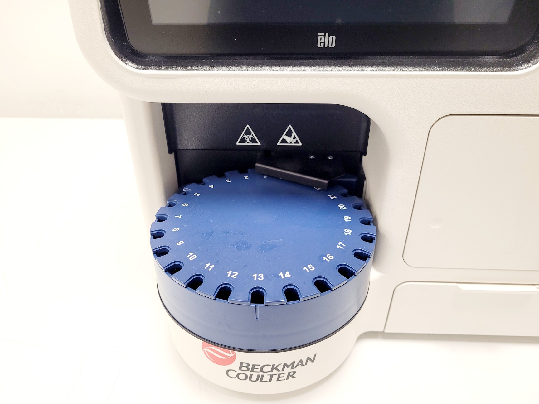 Image of Beckman Coulter Vi-Cell Blu Cell Viability Analyser System Lab