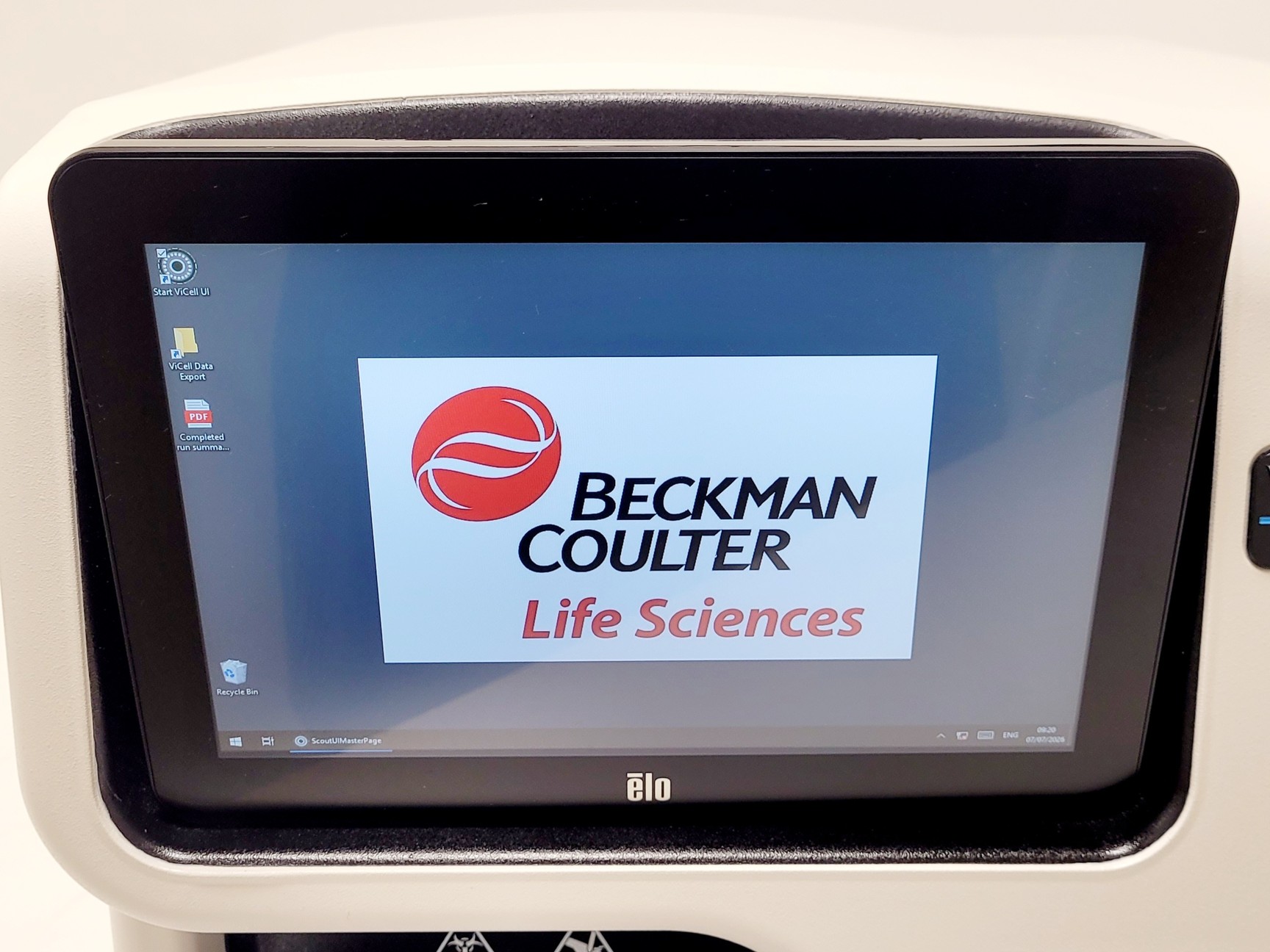 Image of Beckman Coulter Vi-Cell Blu Cell Viability Analyser System Lab