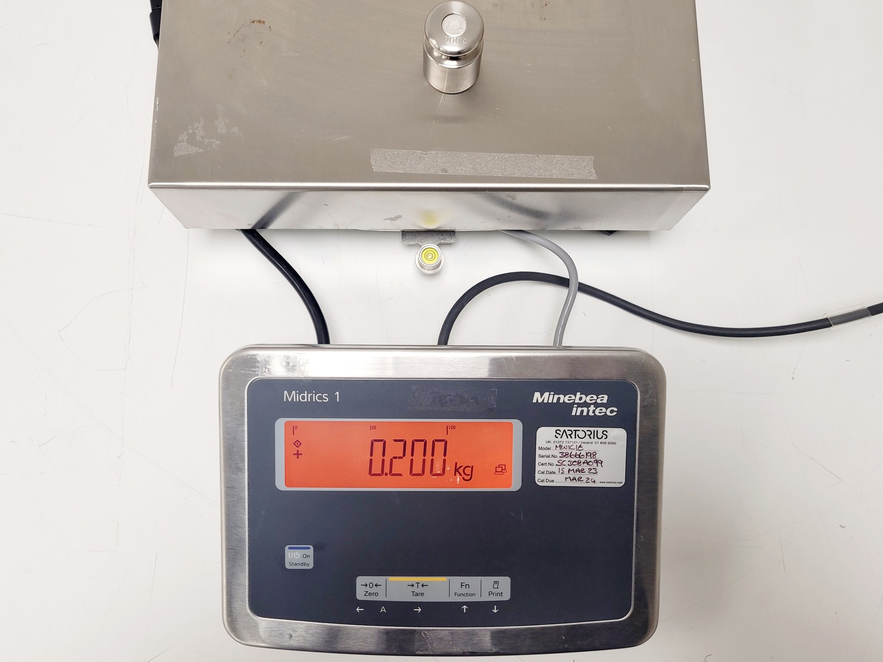 Image of Minebea Intec Midrics 1 MWICIE Weight Indicator 3dp Balance Scale Lab
