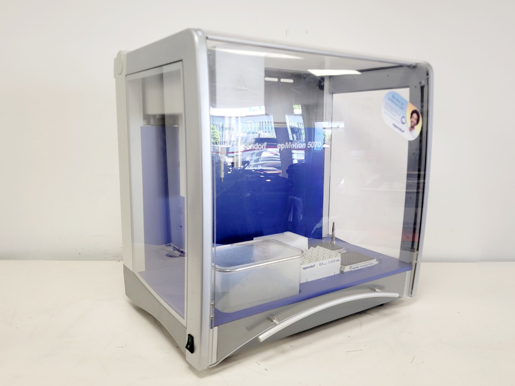 Image of Eppendorf epMotion 5070 Automated Pipetting Workstation Liquid Handler Lab