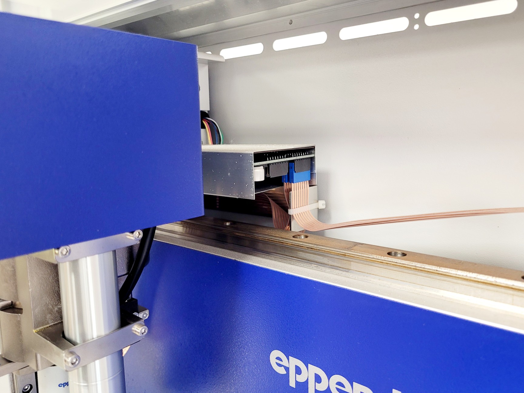 Image of Eppendorf epMotion 5070 Automated Pipetting Workstation Liquid Handler Lab