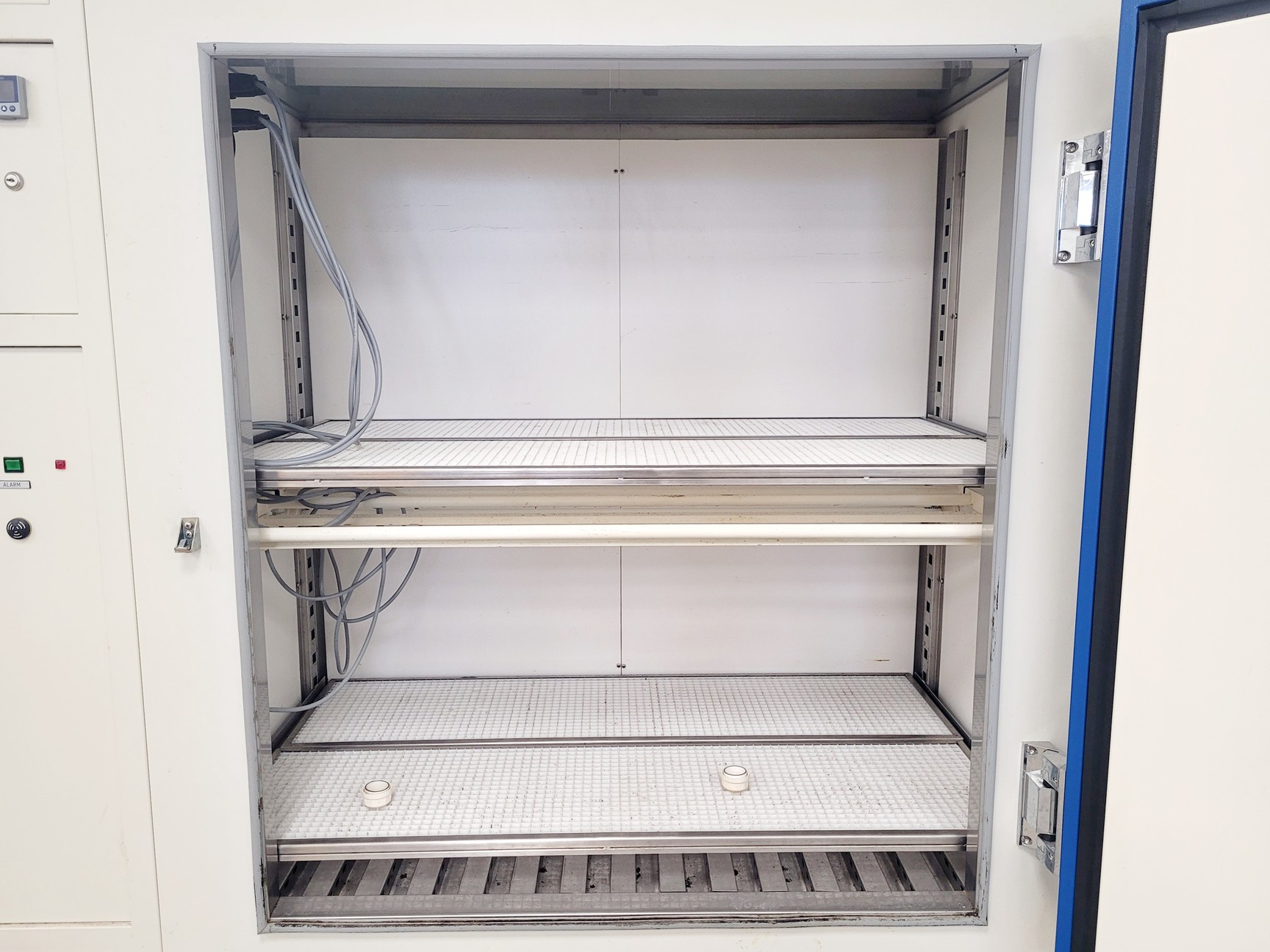 Image of Snijders Scientific Model MC1000VHOE-EVD Plant Growth Cabinet