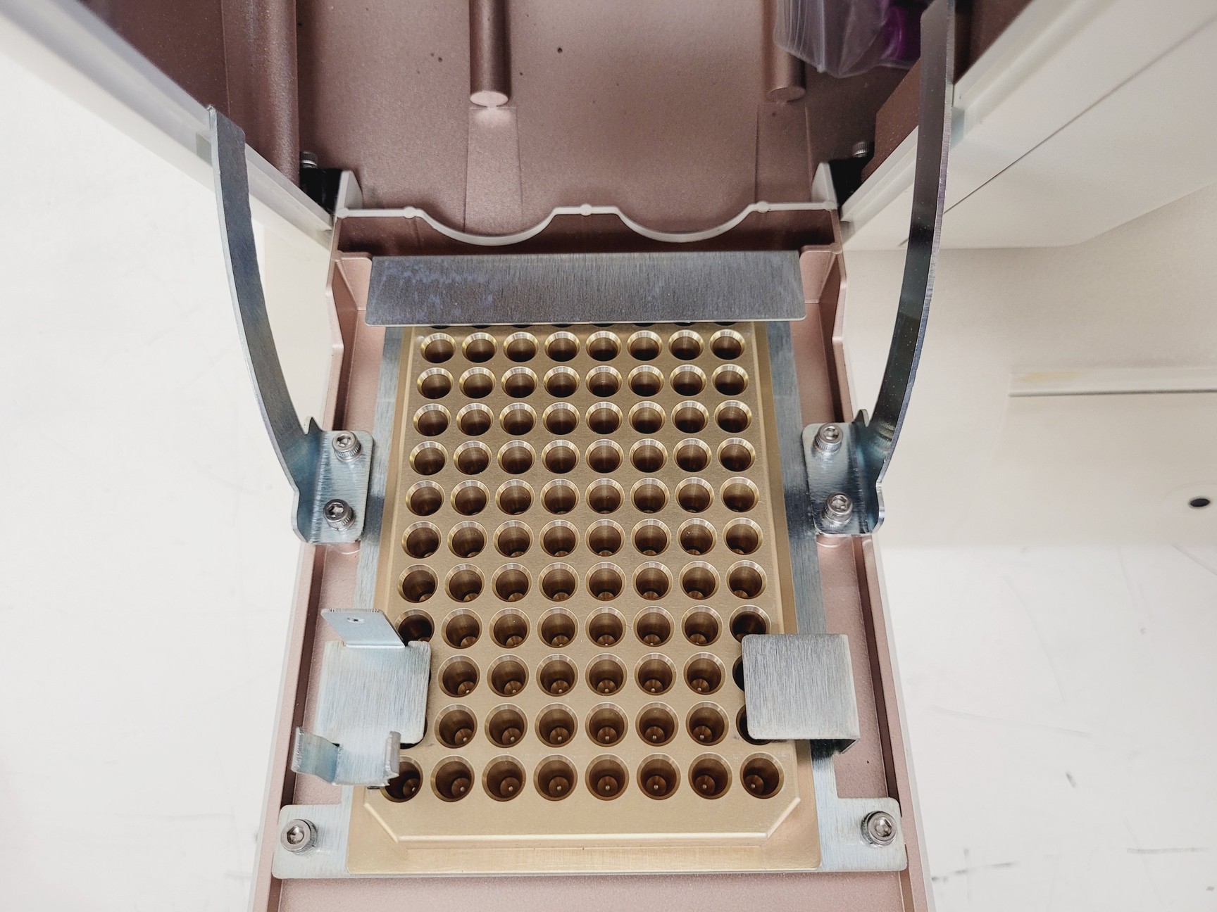 Image of Lumimex 200 Cytometry Analyzer W/ Luminex SD & XYP Plate Handler Lab