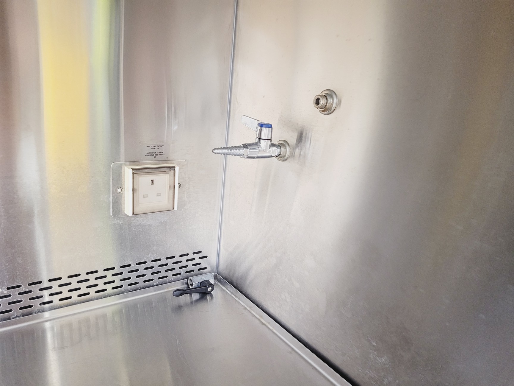 Image of Nuaire NU-437-400E Class II Safety Cabinet Lab