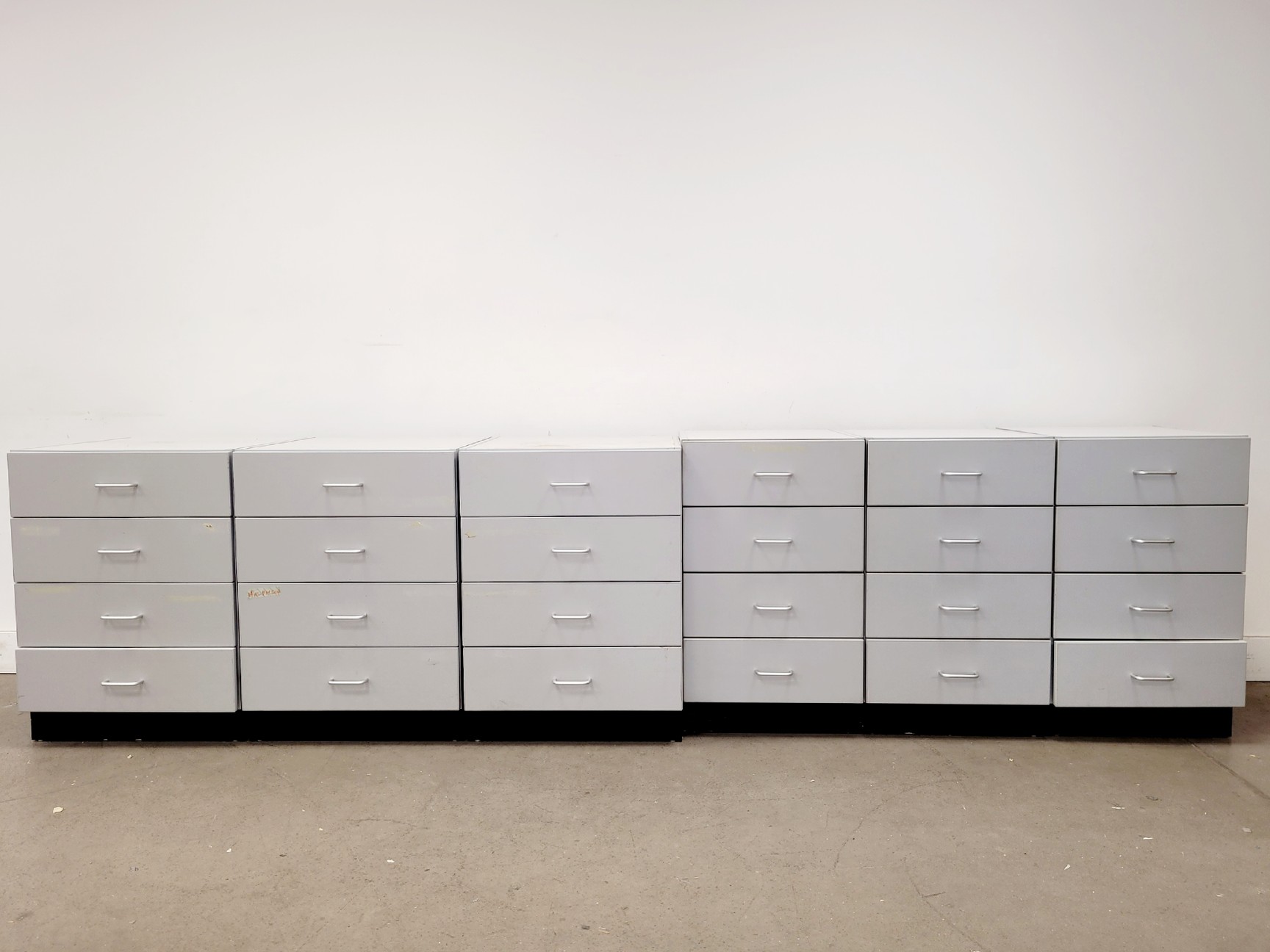 Image of Job lot of 6 x 4-Drawer Underbench Chests of Drawers Lab