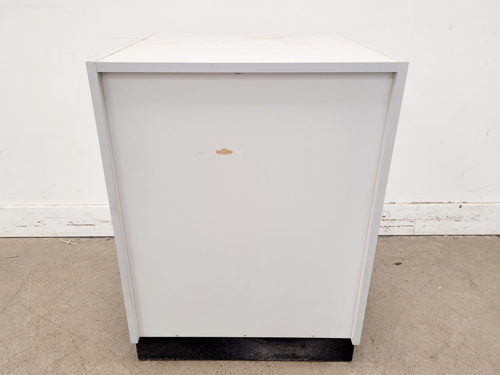Image of Job lot of 6 x 4-Drawer Underbench Chests of Drawers Lab