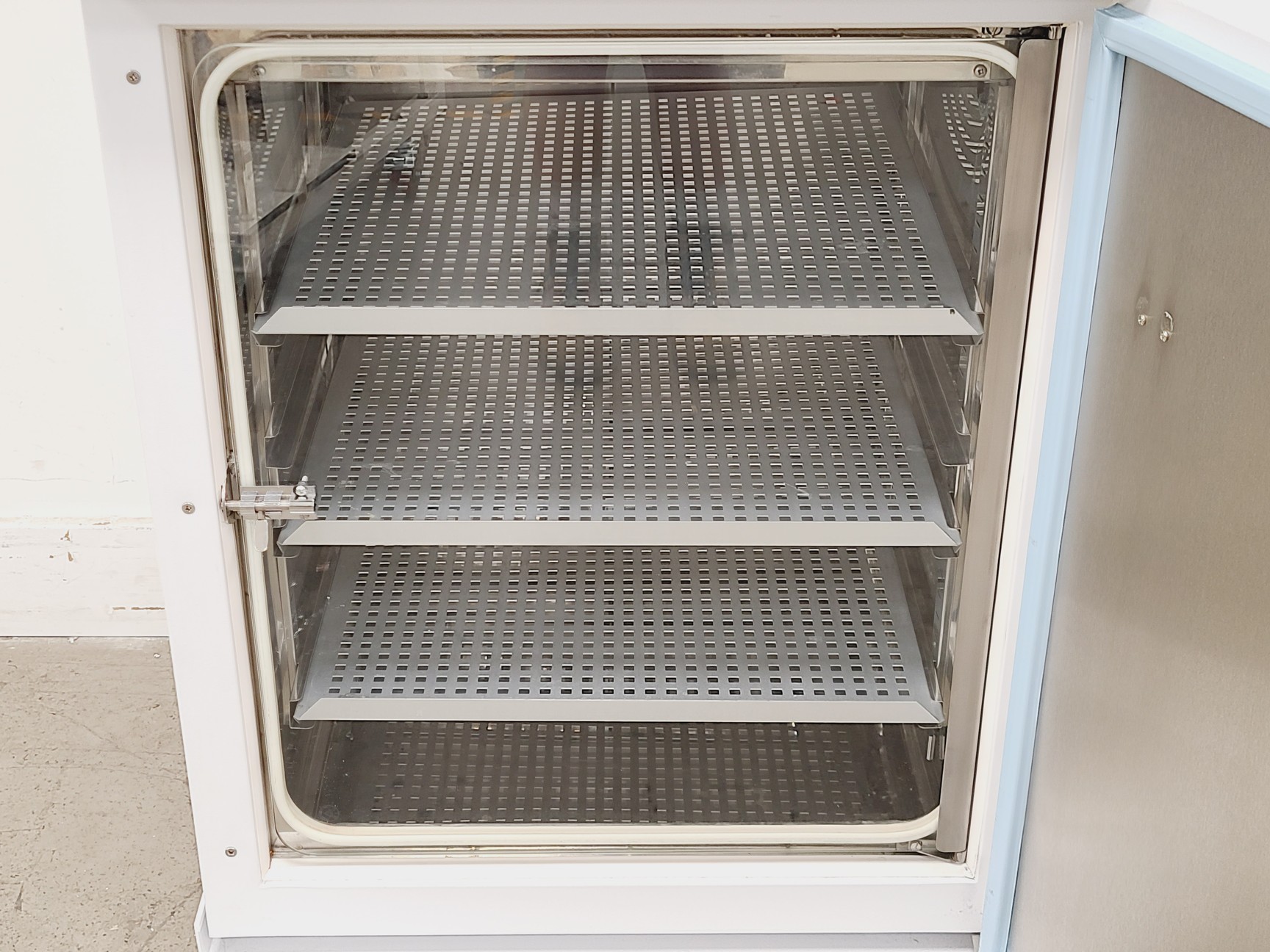 Image of LEEC GA2000 Research CO2 Incubator