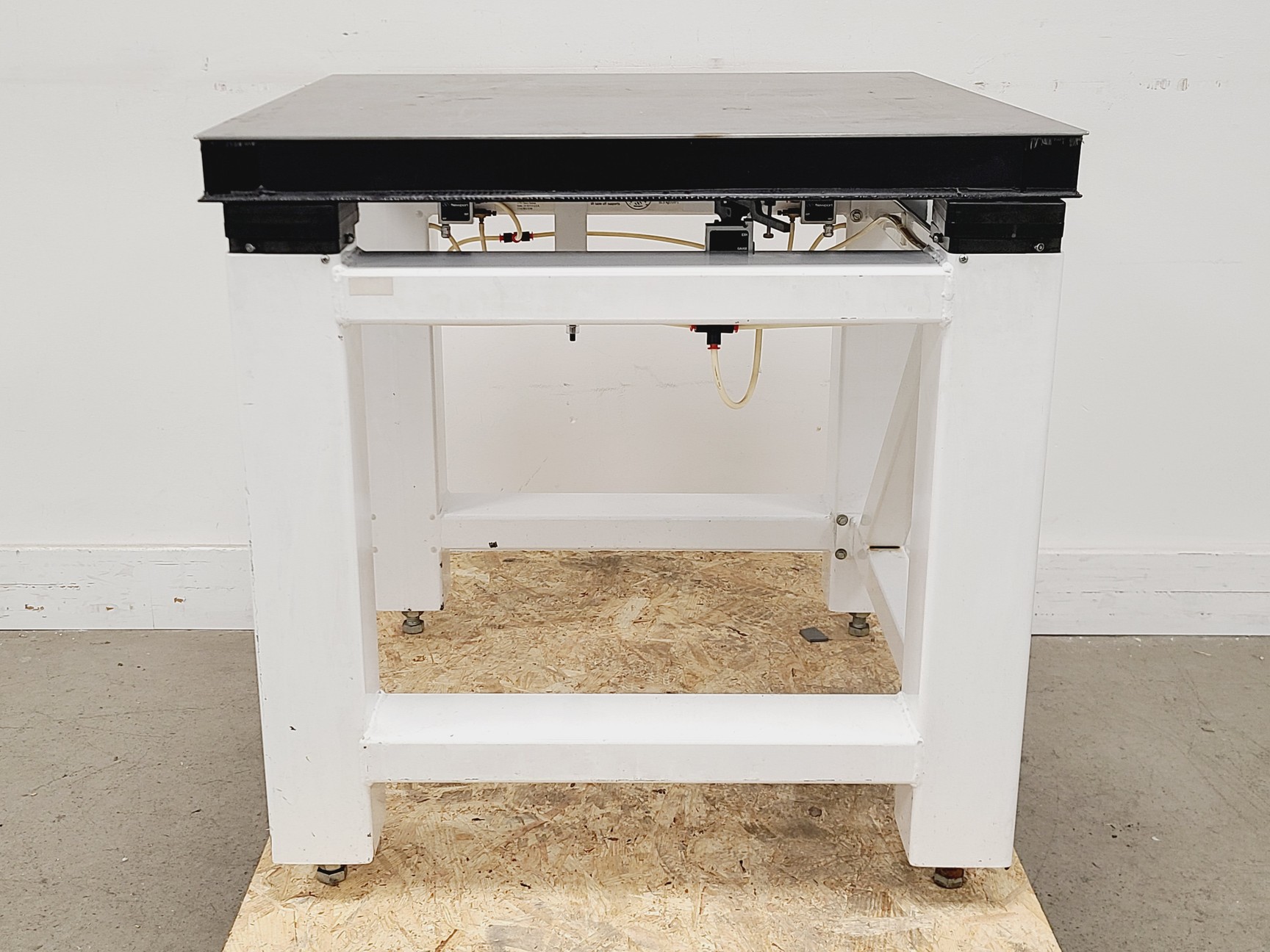 Image of Newport VH3030-OPT Anti-Vibration Table 75x75x76cm