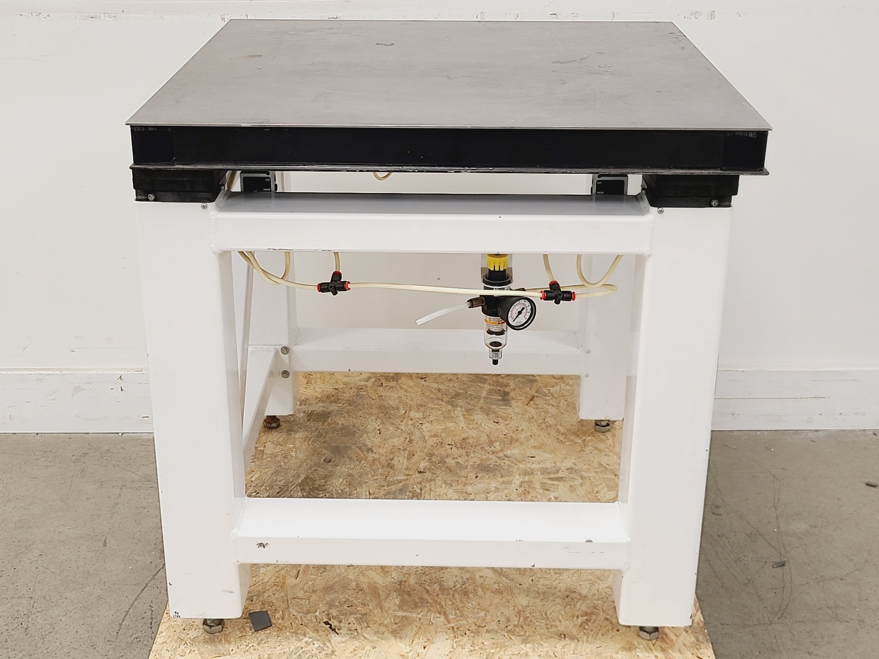 Image of Newport VH3030-OPT Anti-Vibration Table 75x75x76cm