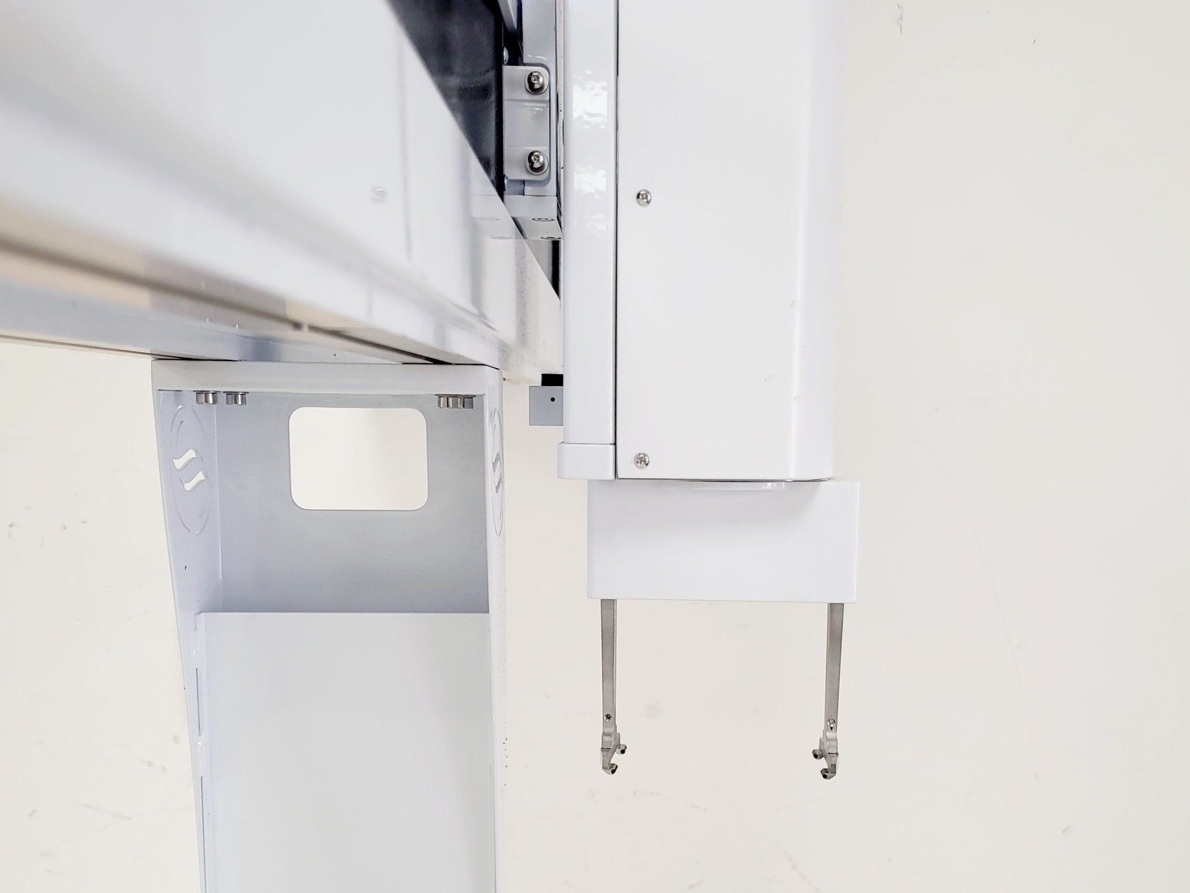 Image of Precise Automation Cartesian PP100 Microplate Robotic Arm lab