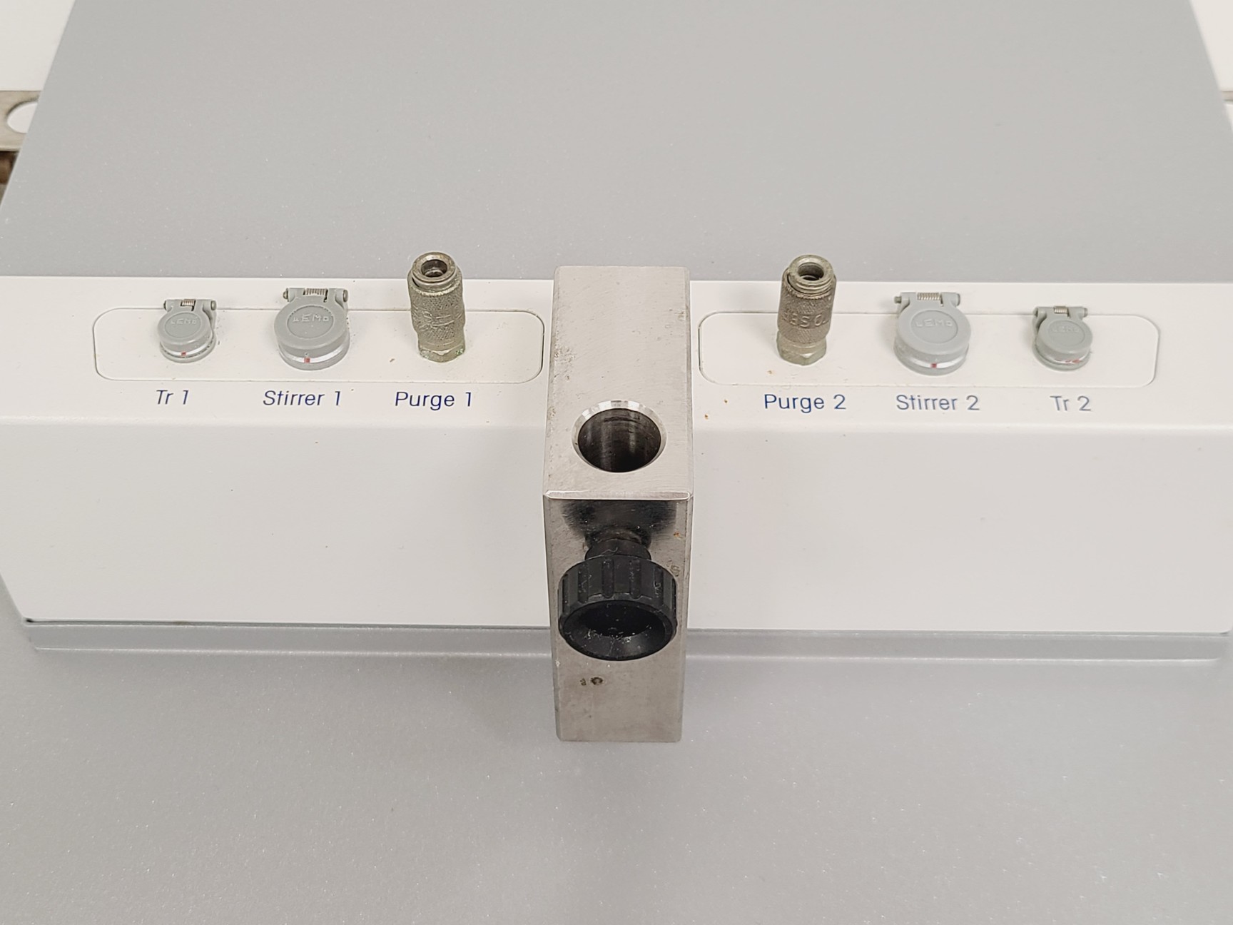 Image of Mettler Toledo EasyMax 102 Personal Synthesis Workstation Lab