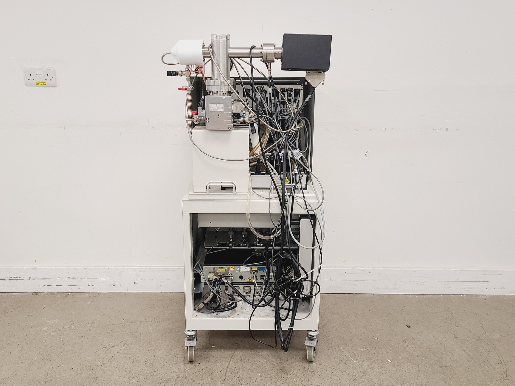 Image of Hiden Analytical HPR20 QMS Sampling System w/ HAL IV RC Interface & Gas Panel