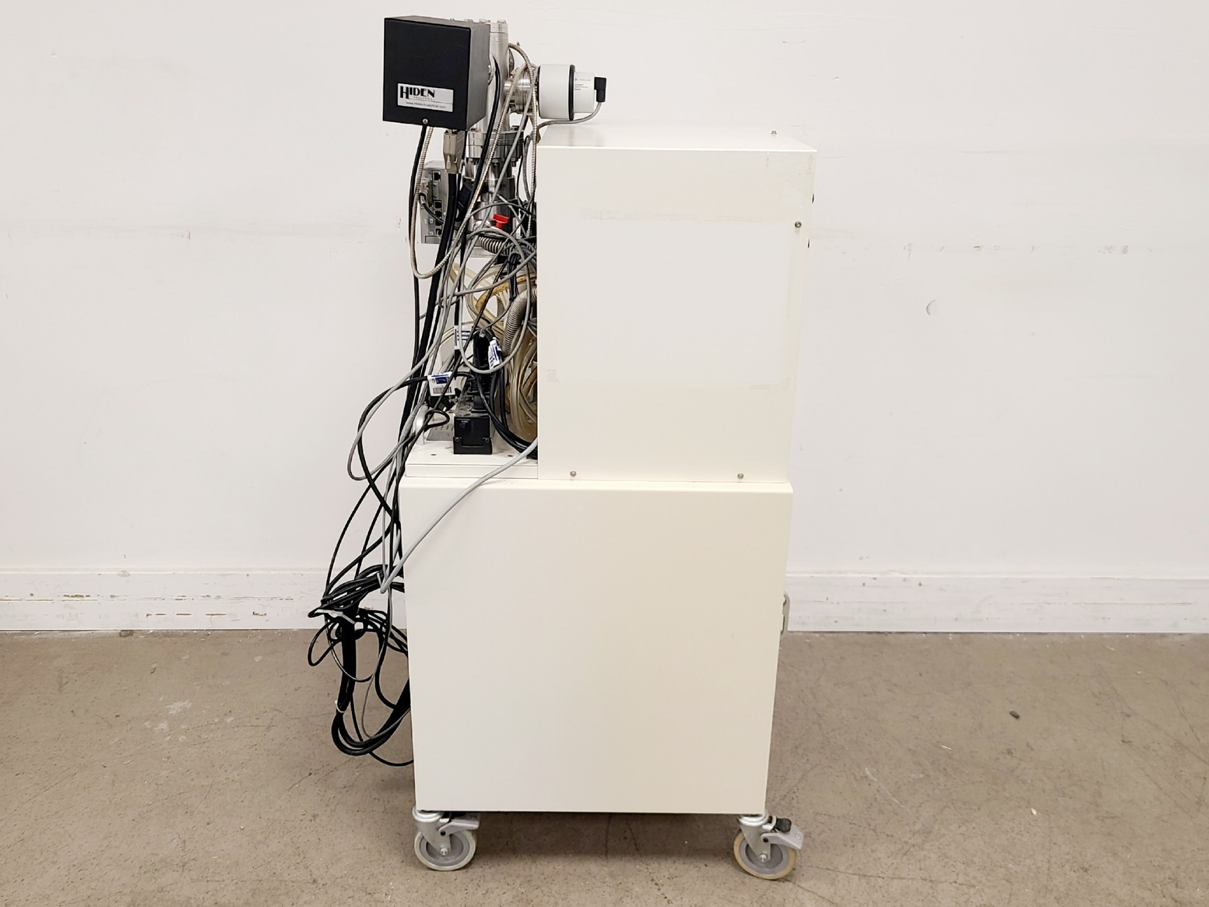 Image of Hiden Analytical HPR20 QMS Sampling System w/ HAL IV RC Interface & Gas Panel