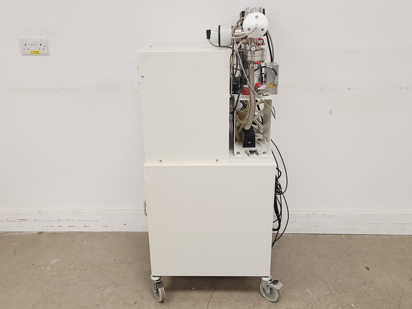 Image of Hiden Analytical HPR20 QMS Sampling System w/ HAL IV RC Interface & Gas Panel