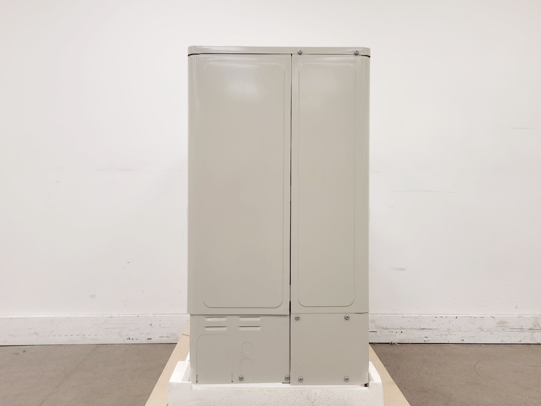 Image of Daiken SkyAir Alpha-Series RZAG100N7V1B AC Unit w/ FAA100BUV1B Unit