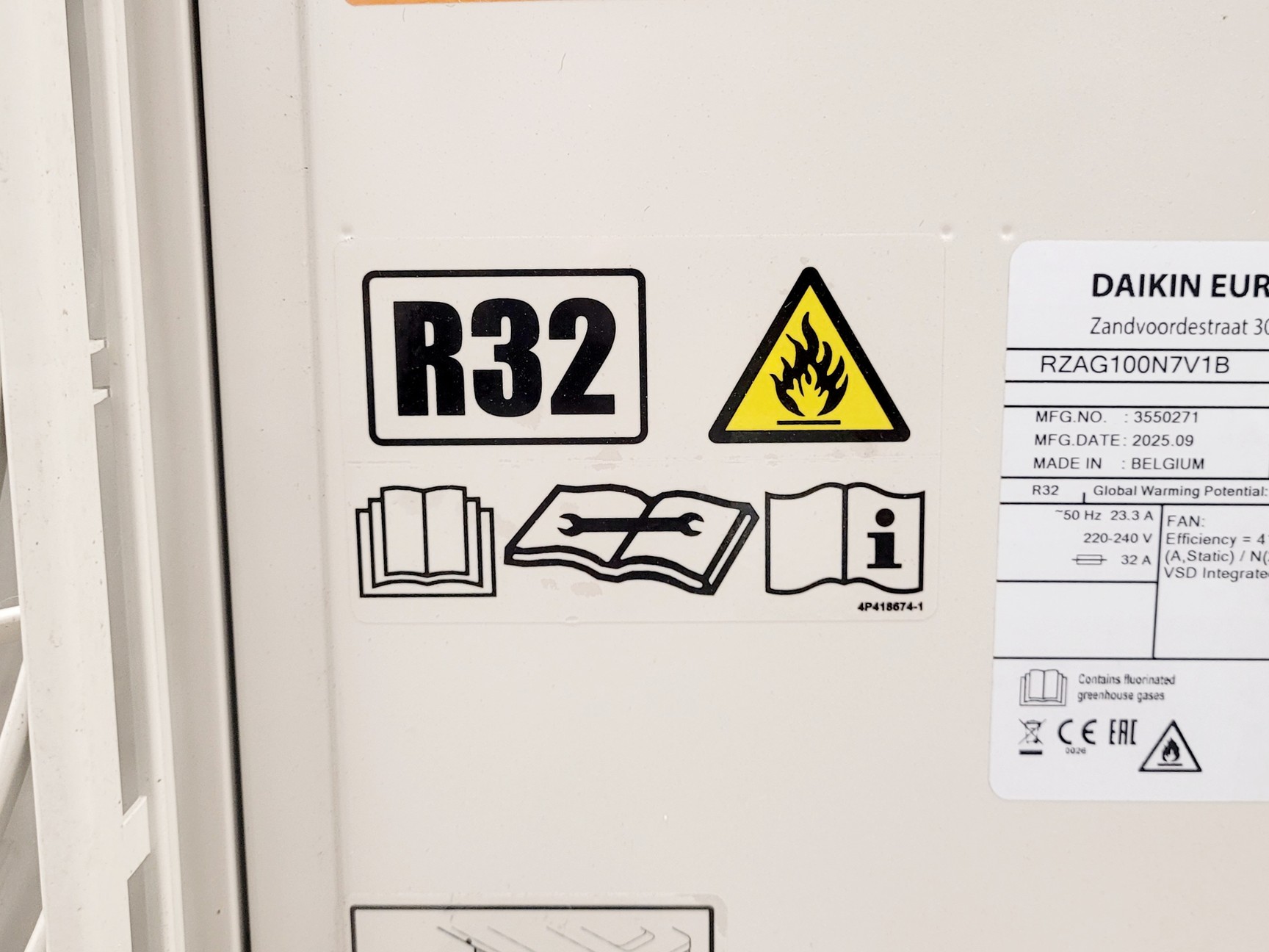 Image of Daiken SkyAir Alpha-Series RZAG100N7V1B AC Unit w/ FAA100BUV1B Unit