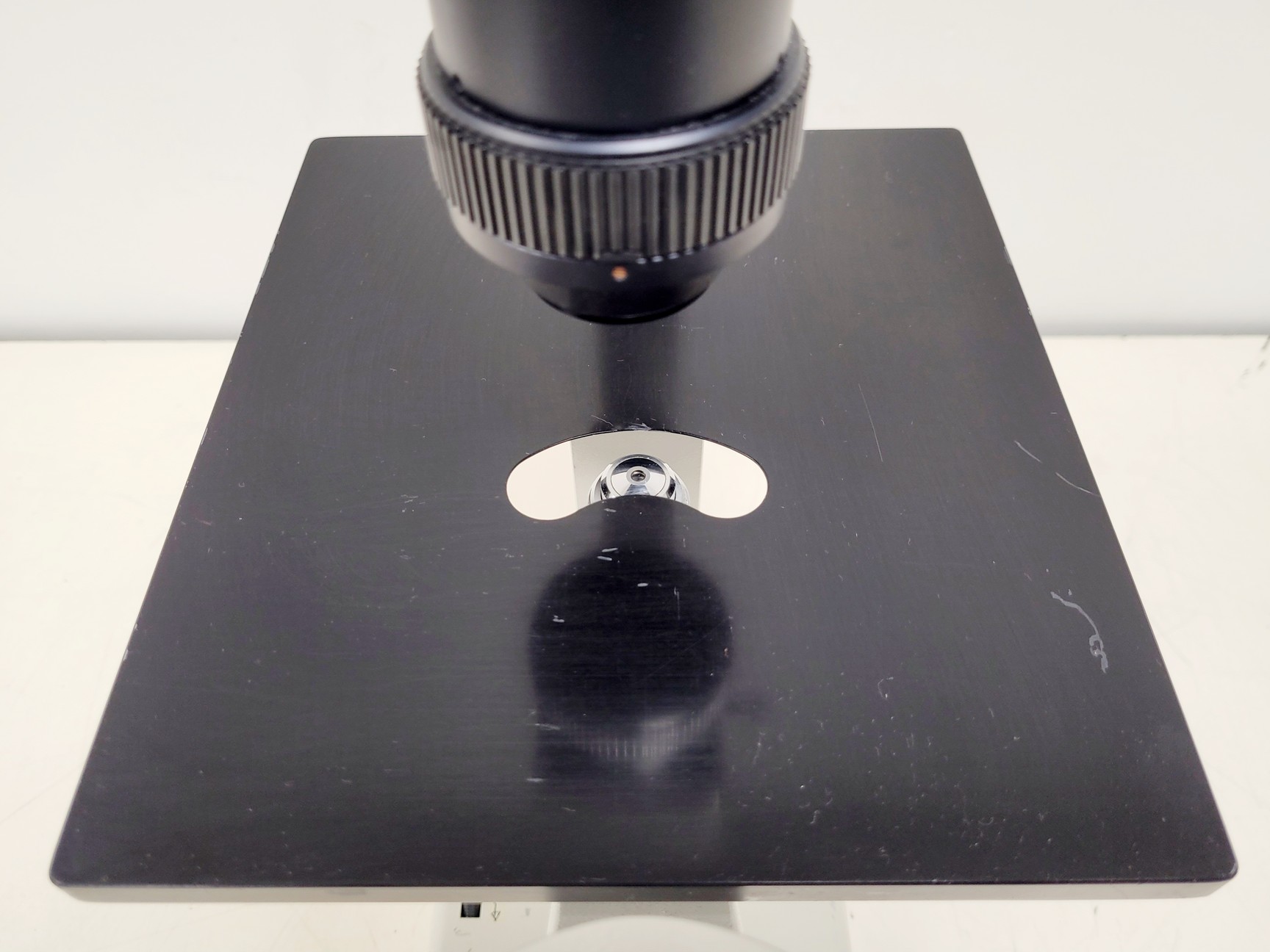 Image of Will Wetzlar Wilovert Inverted Microscope w/ 4 Objectives (4x/10x/20x/32x)