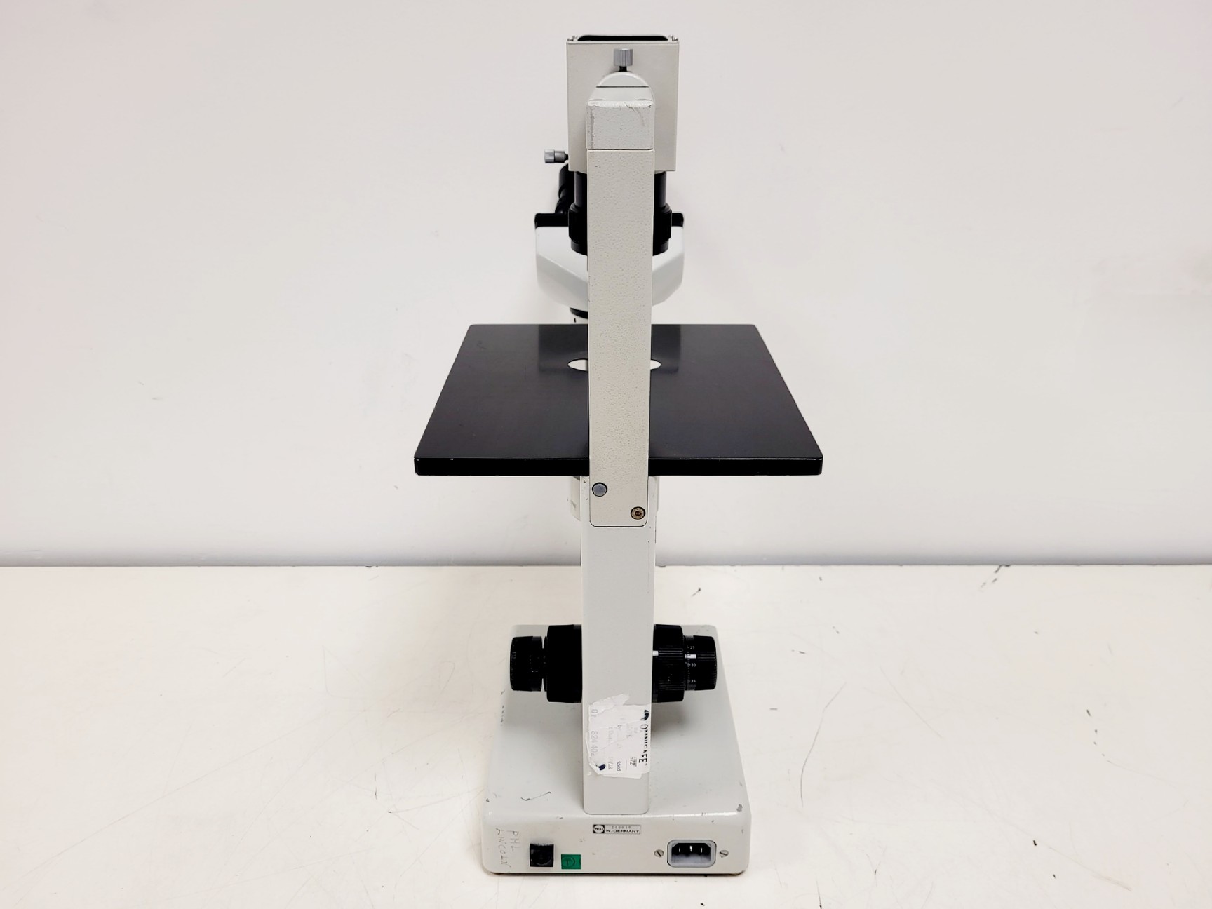 Image of Will Wetzlar Wilovert Inverted Microscope w/ 4 Objectives (4x/10x/20x/32x)