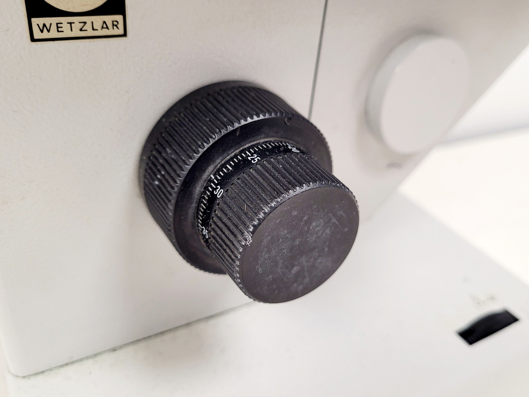 Image of Will Wetzlar Wilovert Inverted Microscope w/ 4 Objectives (4x/10x/20x/32x)