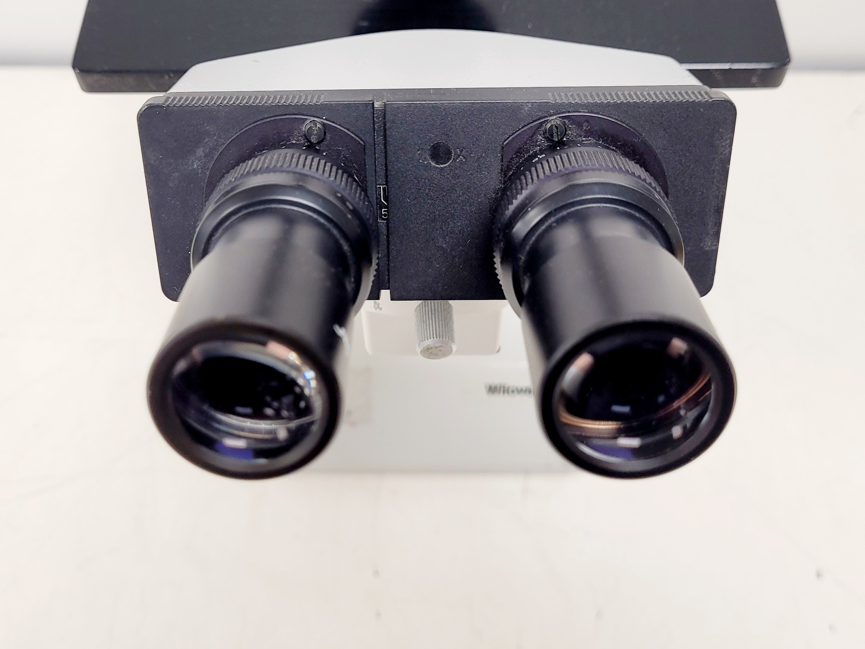Image of Will Wetzlar Wilovert Inverted Microscope w/ 4 Objectives (4x/10x/20x/32x)