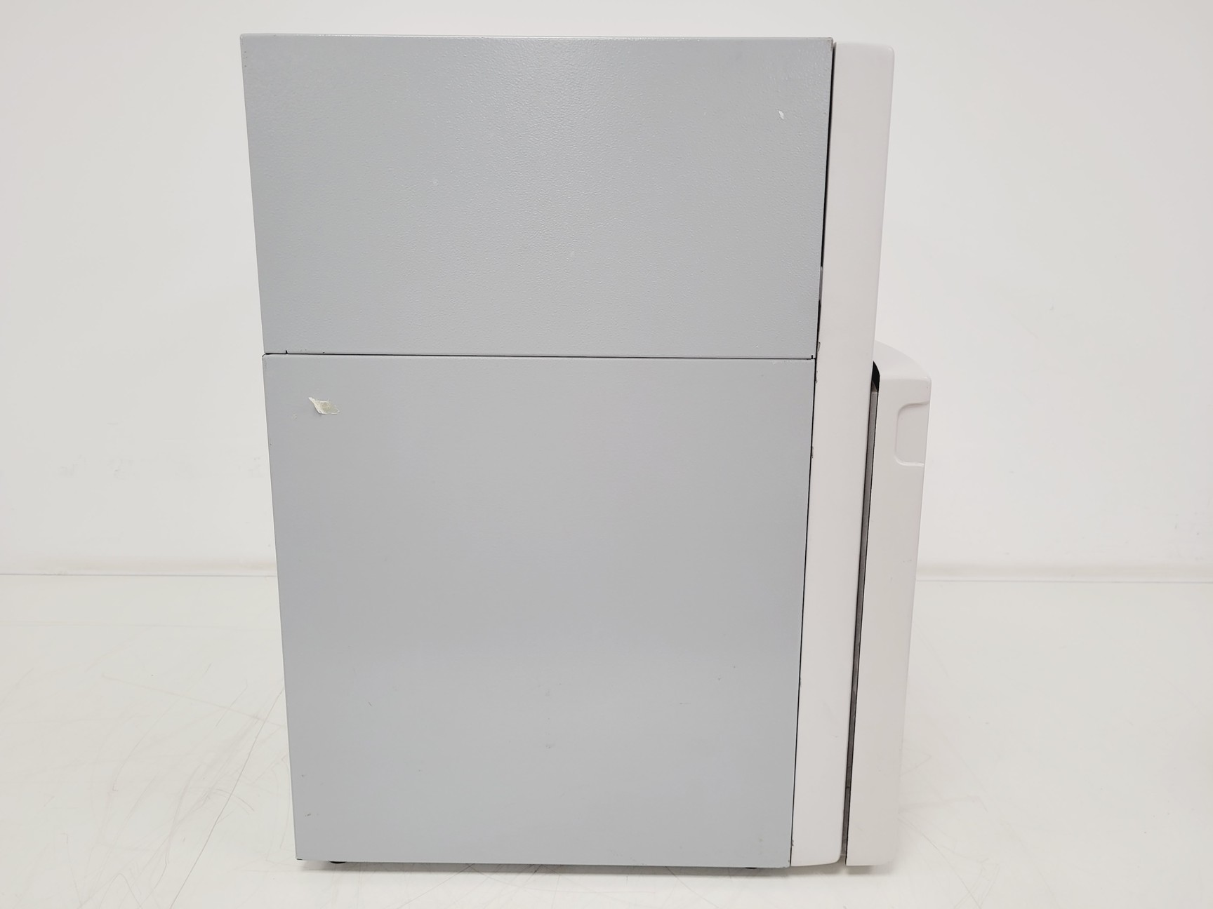 Image of Syngene GeneGenius Bio Imaging System w/ Syngene GV2M20 Stage Lab