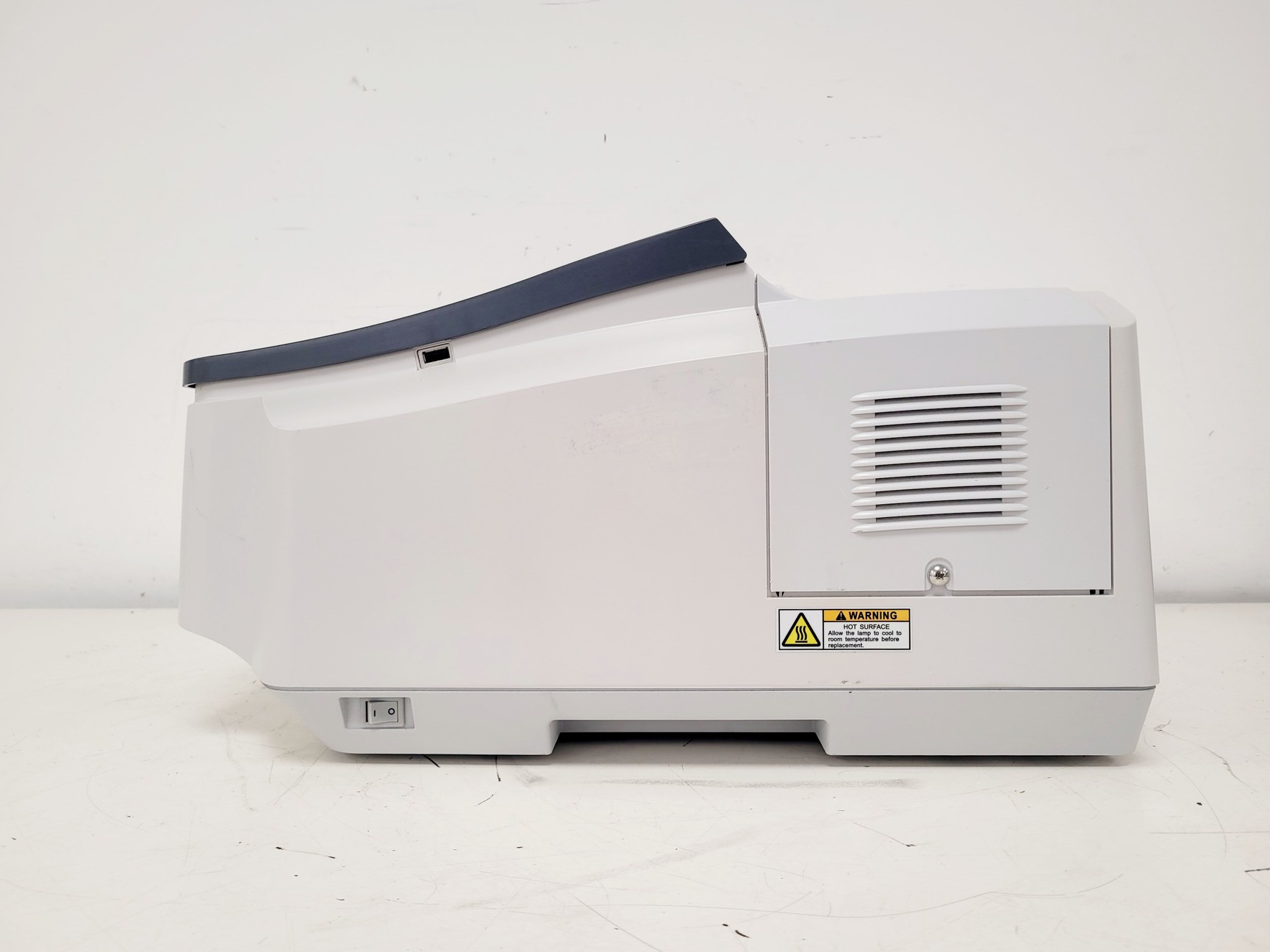 Image of Shimadzu UV-1800 UV Spectrophotometer w/ CPS-240A & CPS-Controller