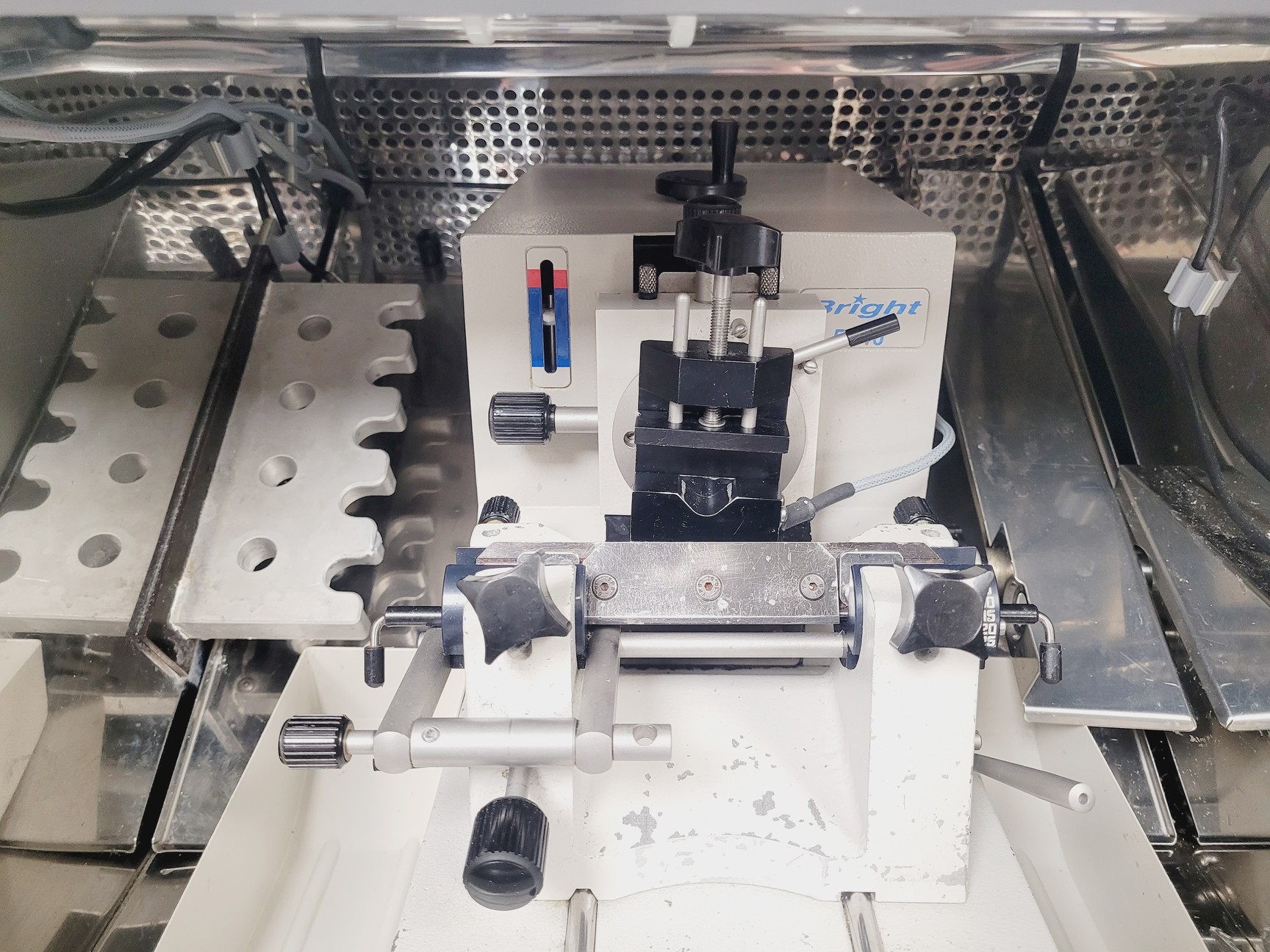 Image of Bright Model OTF5000 Cryostat