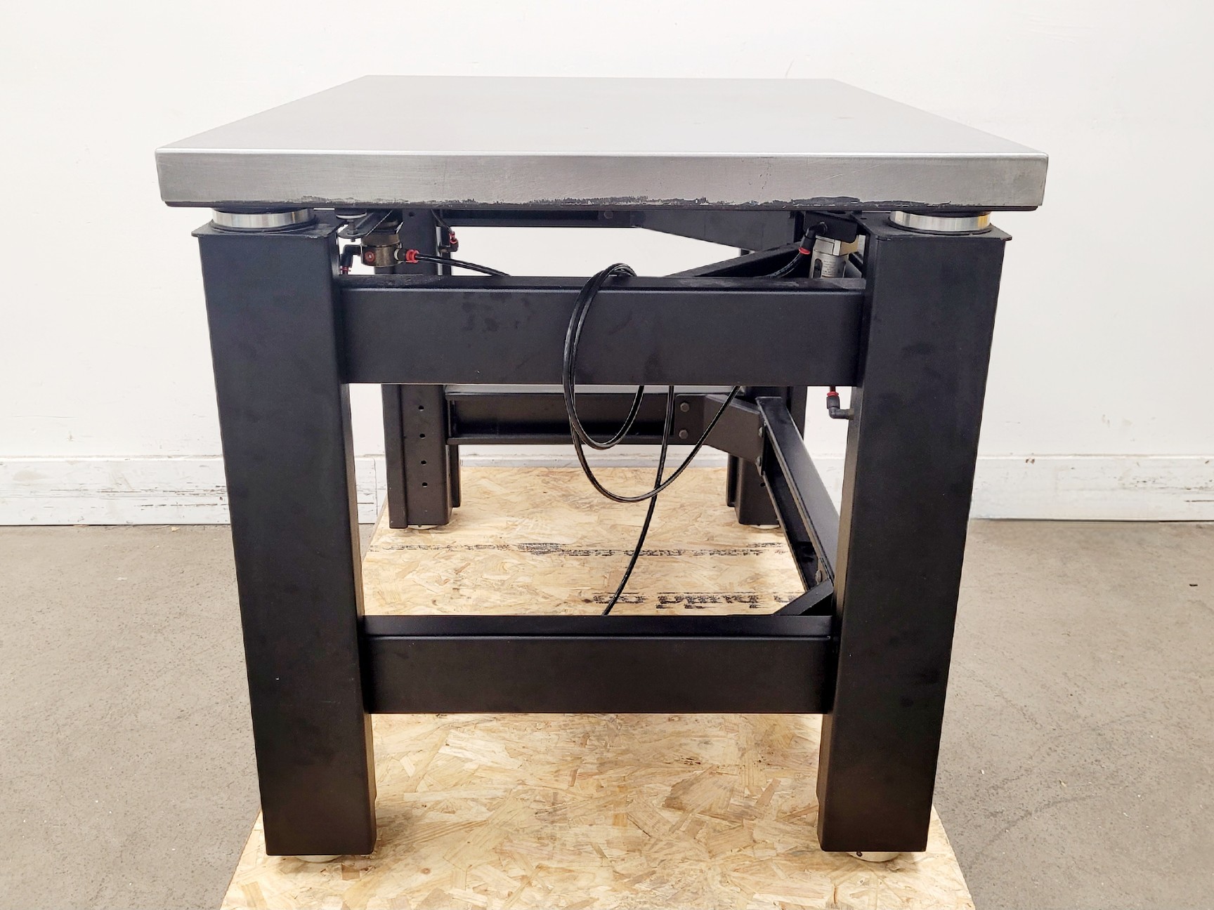 Image of TMC Anti-Vibration Table Model No. 63-530 with Jun-Air Model 3 Compressor/Pump