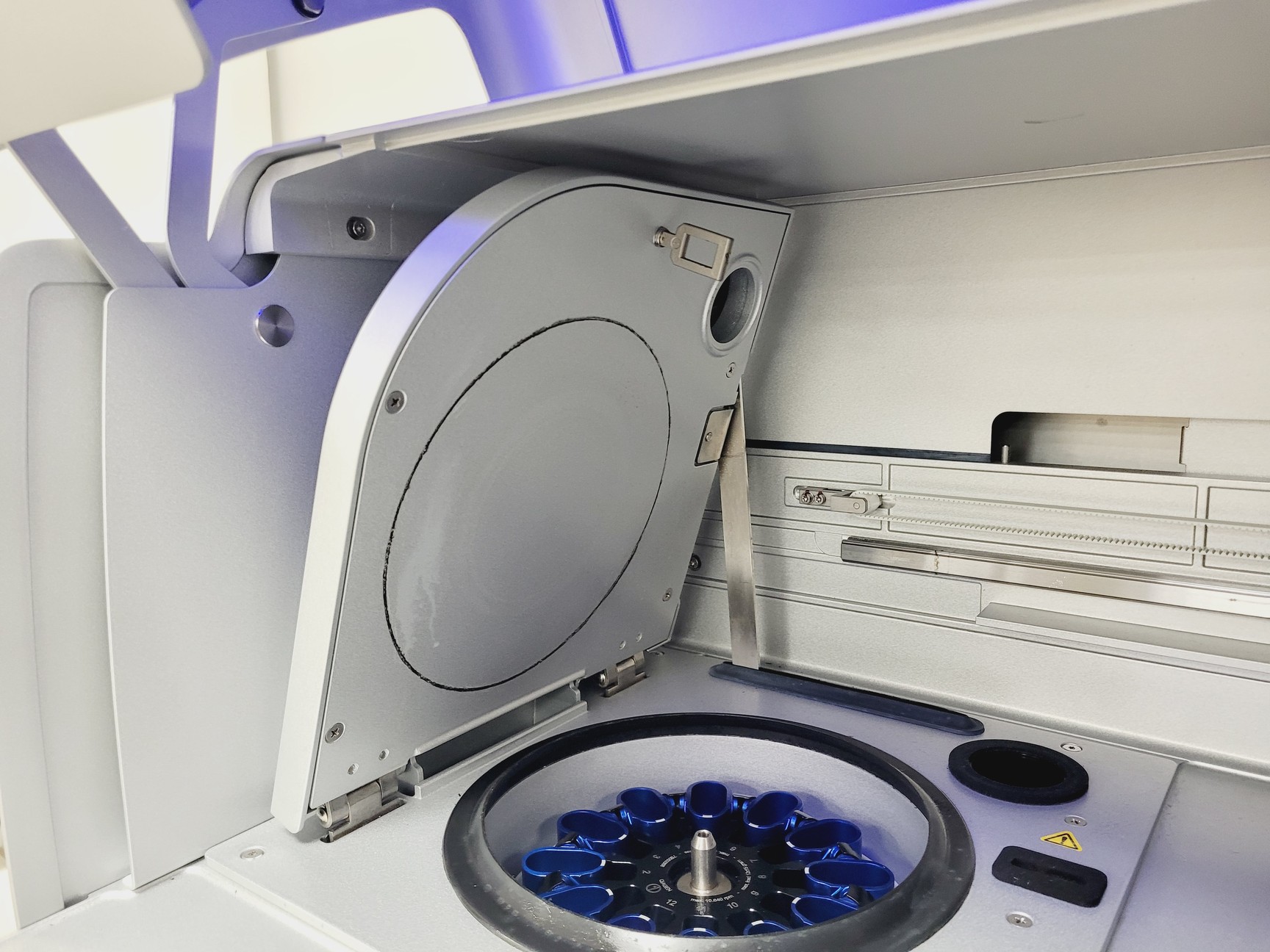 Image of Qiagen QIAcube Nucleic Acid Purification System