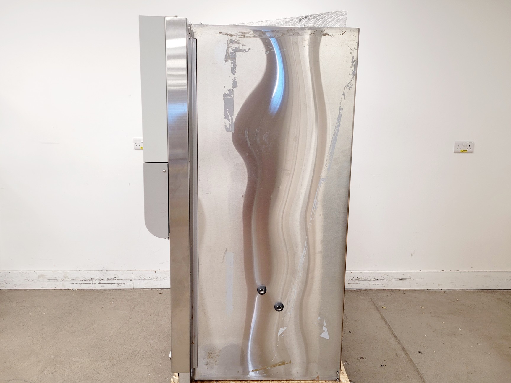 Image of Nuaire NU-437-400E Ductless Class II Safety Cabinet Lab
