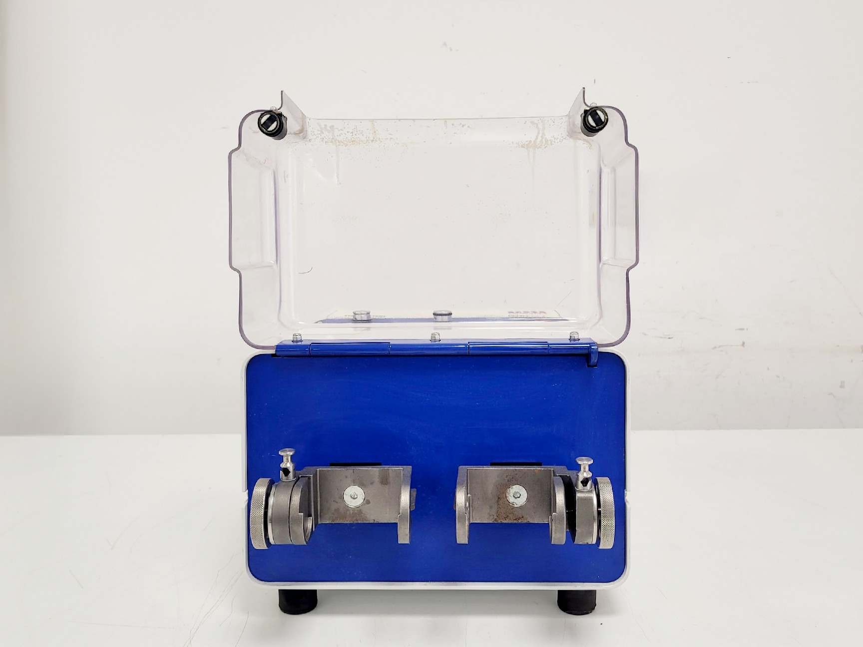 Image of Qiagen TissueLyser Bead Mill Homogenizer Lab