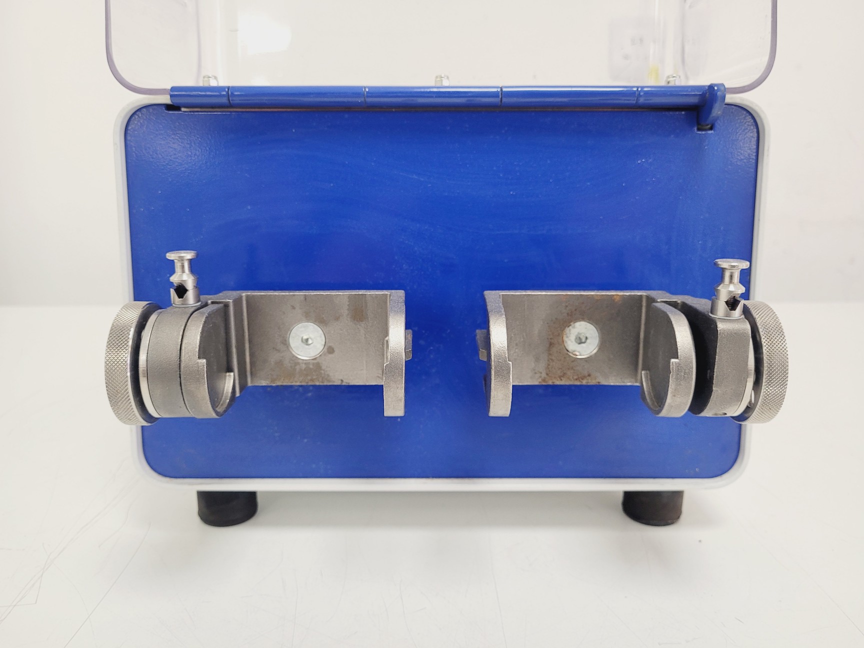 Image of Qiagen TissueLyser Bead Mill Homogenizer Lab