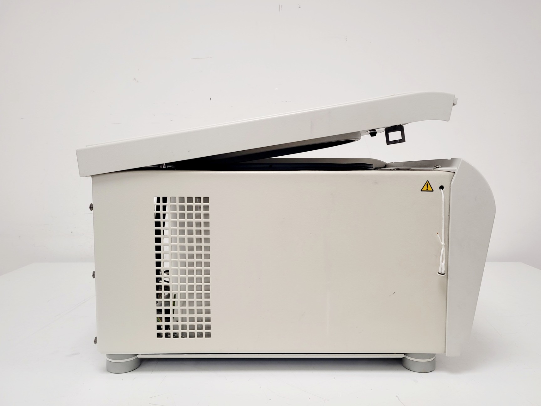 Image of ThermoFisher Scientific Heraeus Megafuge 16R Benchtop Centrifuge