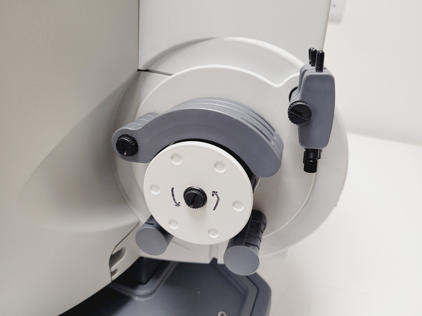 Image of Thermo iCAP6500 DUO Spectrometer W/ ThermoFlex900 Chiller, ASX-520 and PC System
