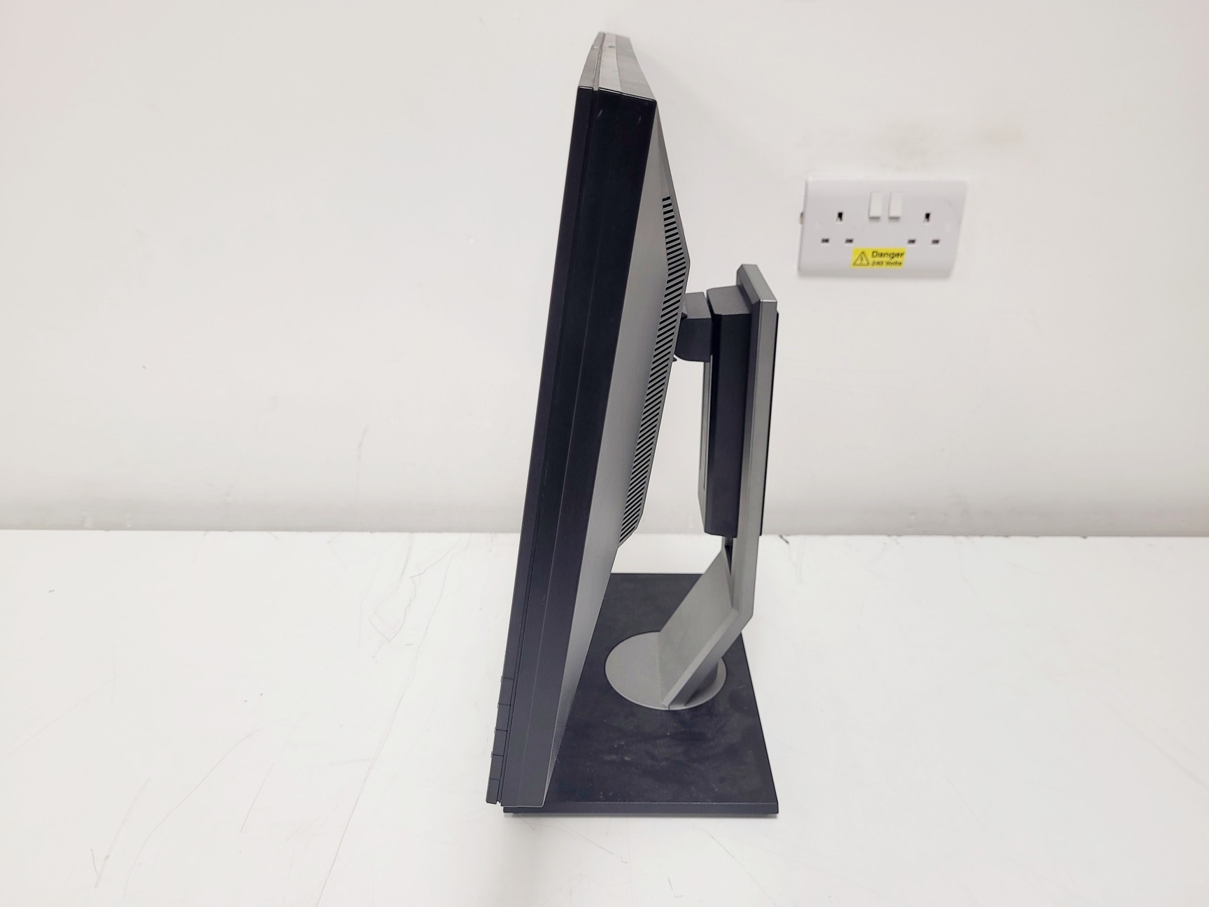 Image of Thermo iCAP6500 DUO Spectrometer W/ ThermoFlex900 Chiller, ASX-520 and PC System