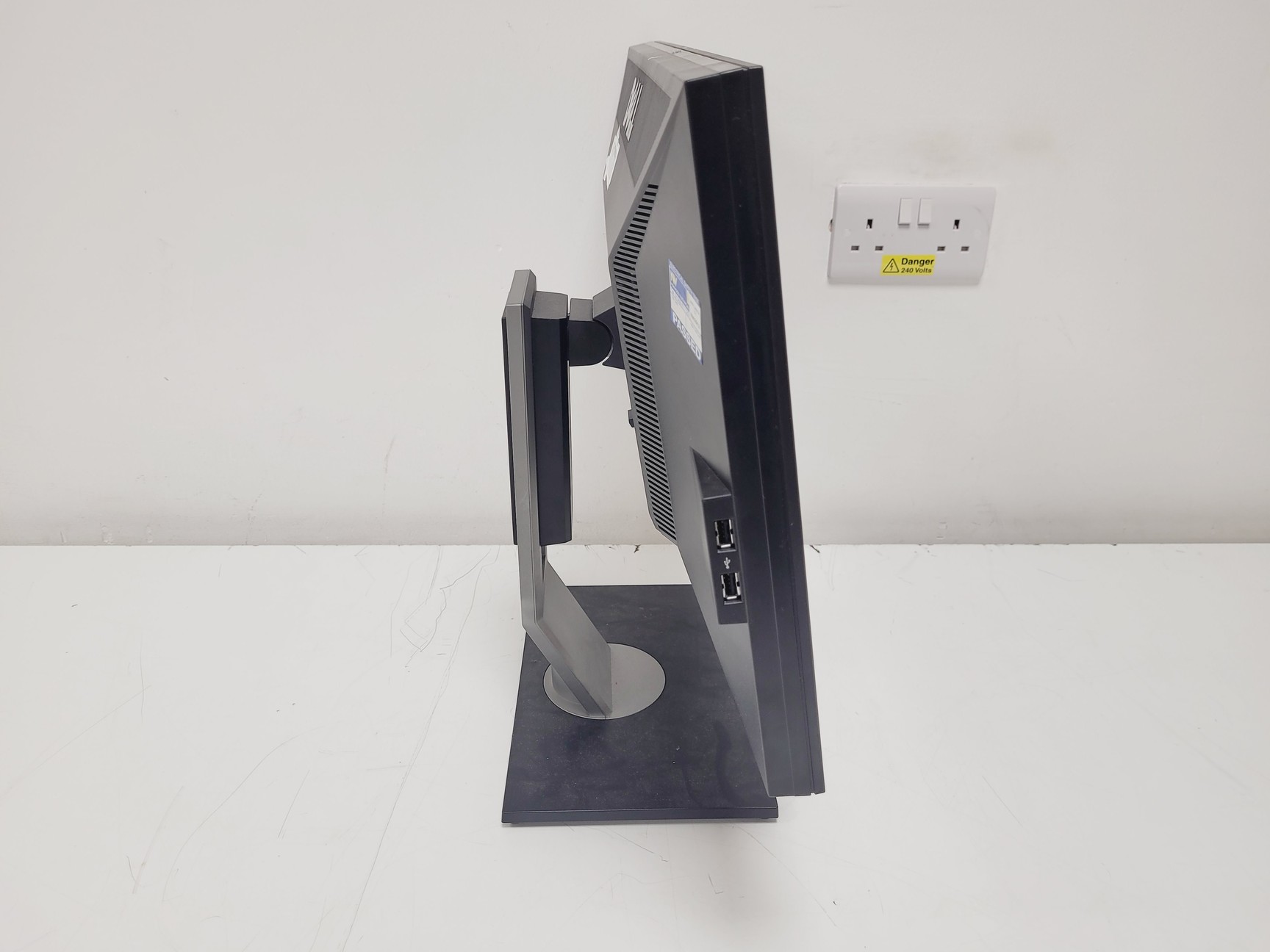 Image of Thermo iCAP6500 DUO Spectrometer W/ ThermoFlex900 Chiller, ASX-520 and PC System
