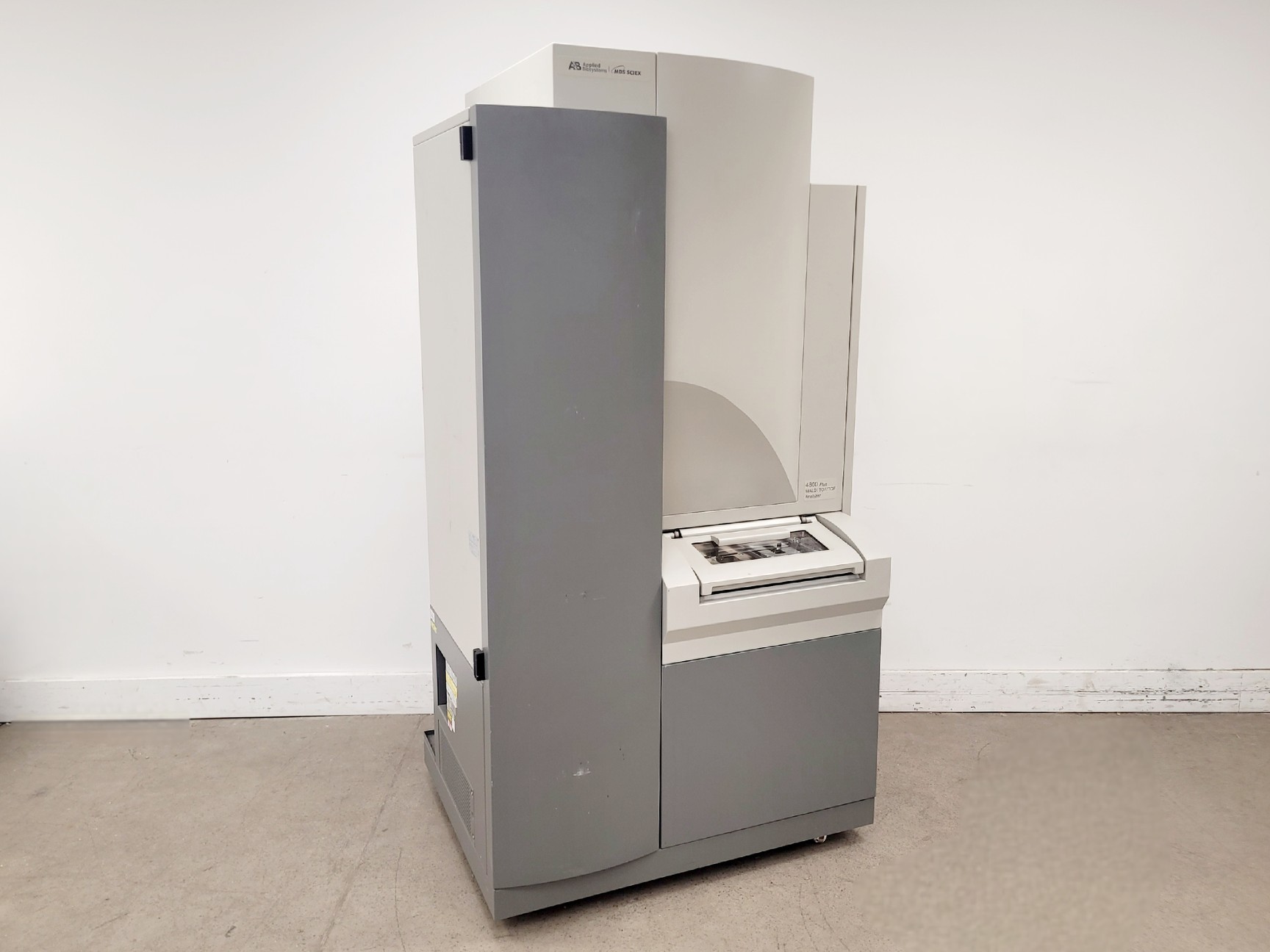 Image of AB Sciex 4800 MALDI TOF/TOF Analyser MS Mass Spectrometry System Lab