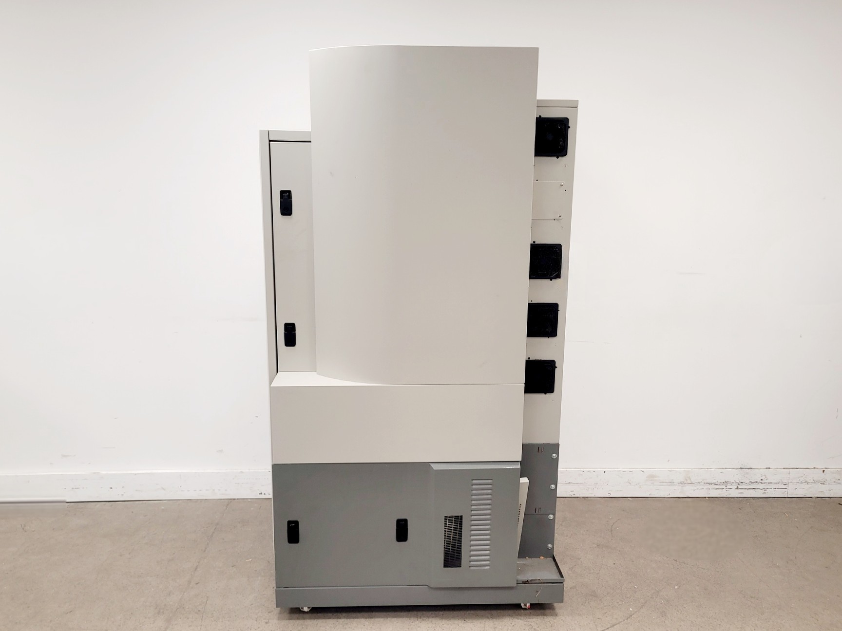 Image of AB Sciex 4800 MALDI TOF/TOF Analyser MS Mass Spectrometry System Lab