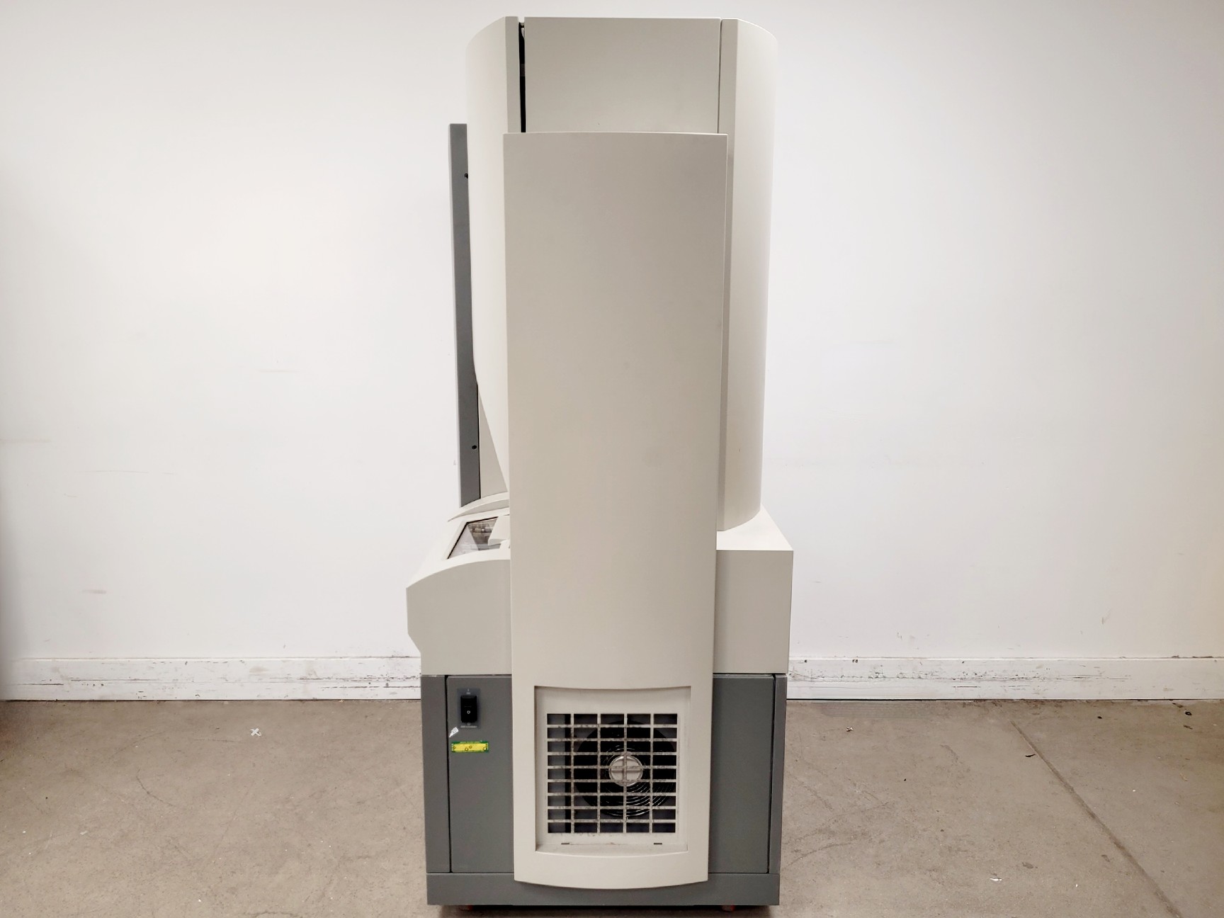 Image of AB Sciex 4800 MALDI TOF/TOF Analyser Mass Spectrometry System Lab
