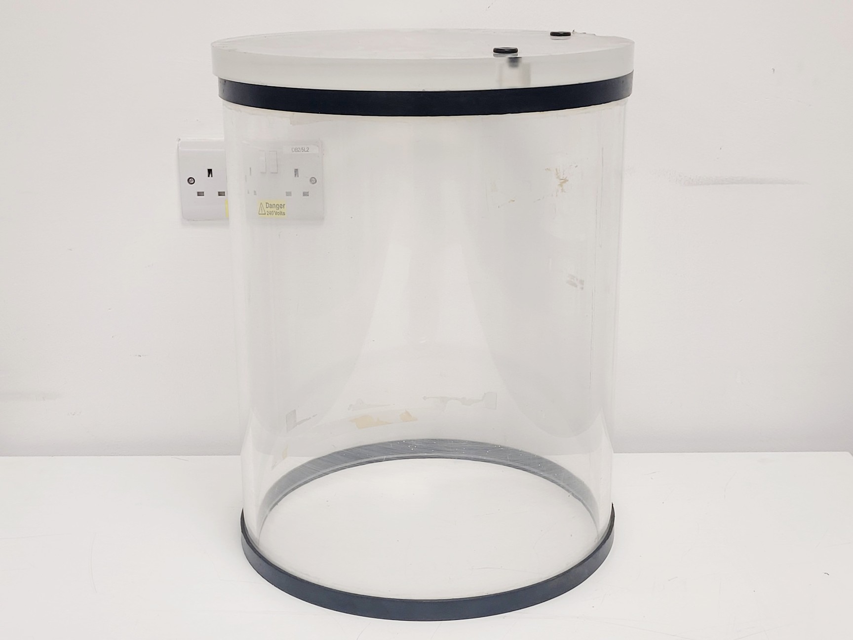 Image of Edwards Freeze Dryer Super Modulyo