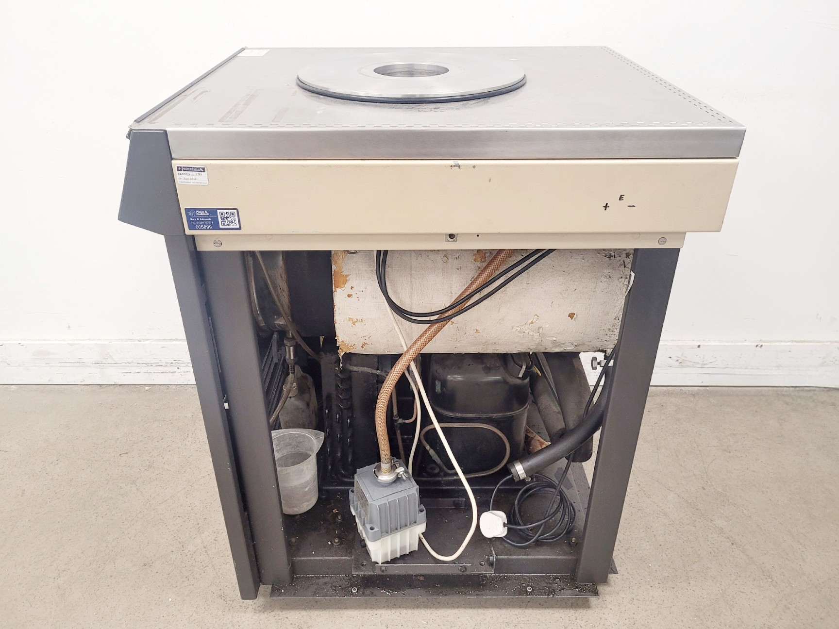 Image of Edwards Freeze Dryer Super Modulyo
