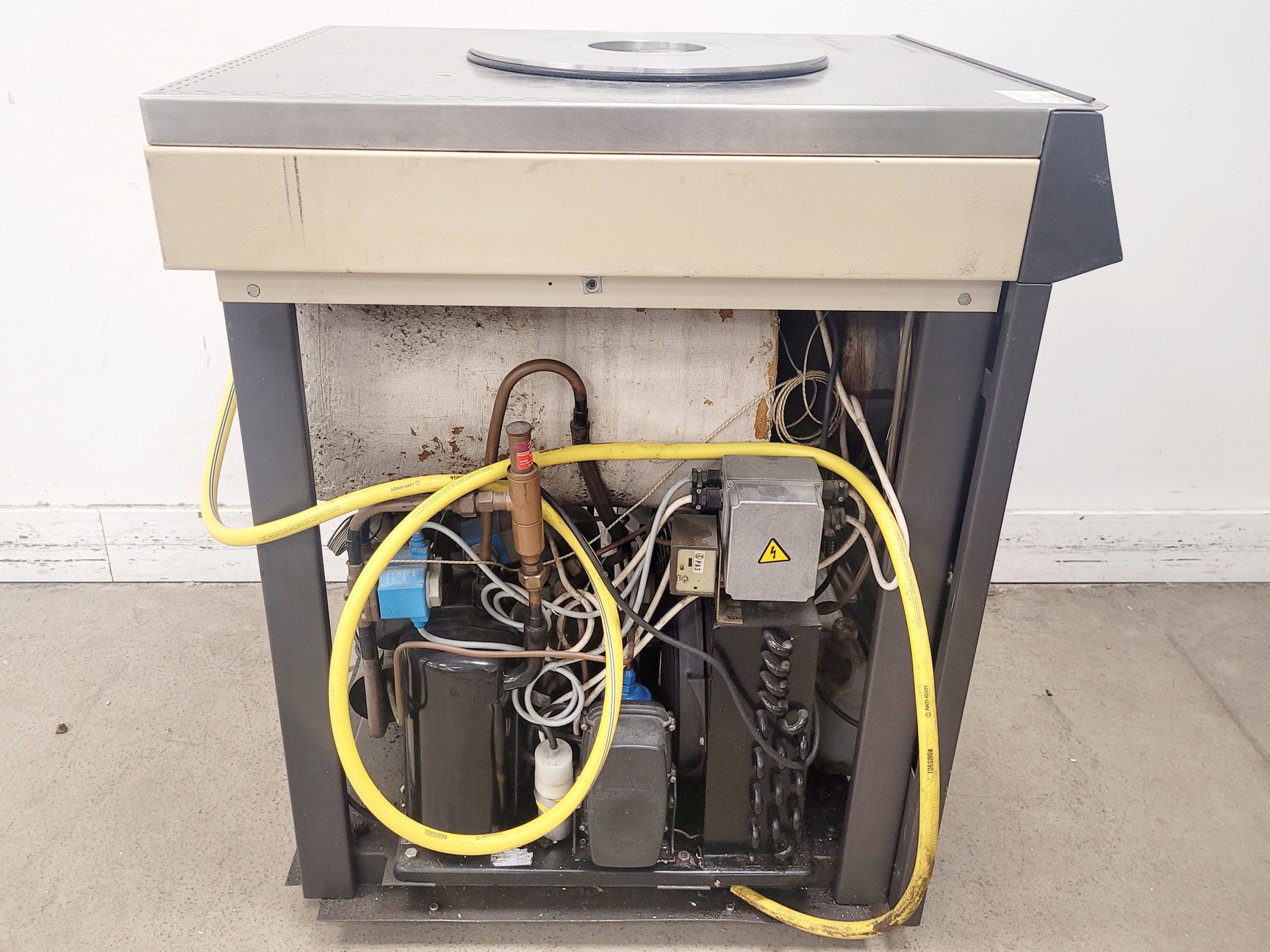 Image of Edwards Freeze Dryer Super Modulyo