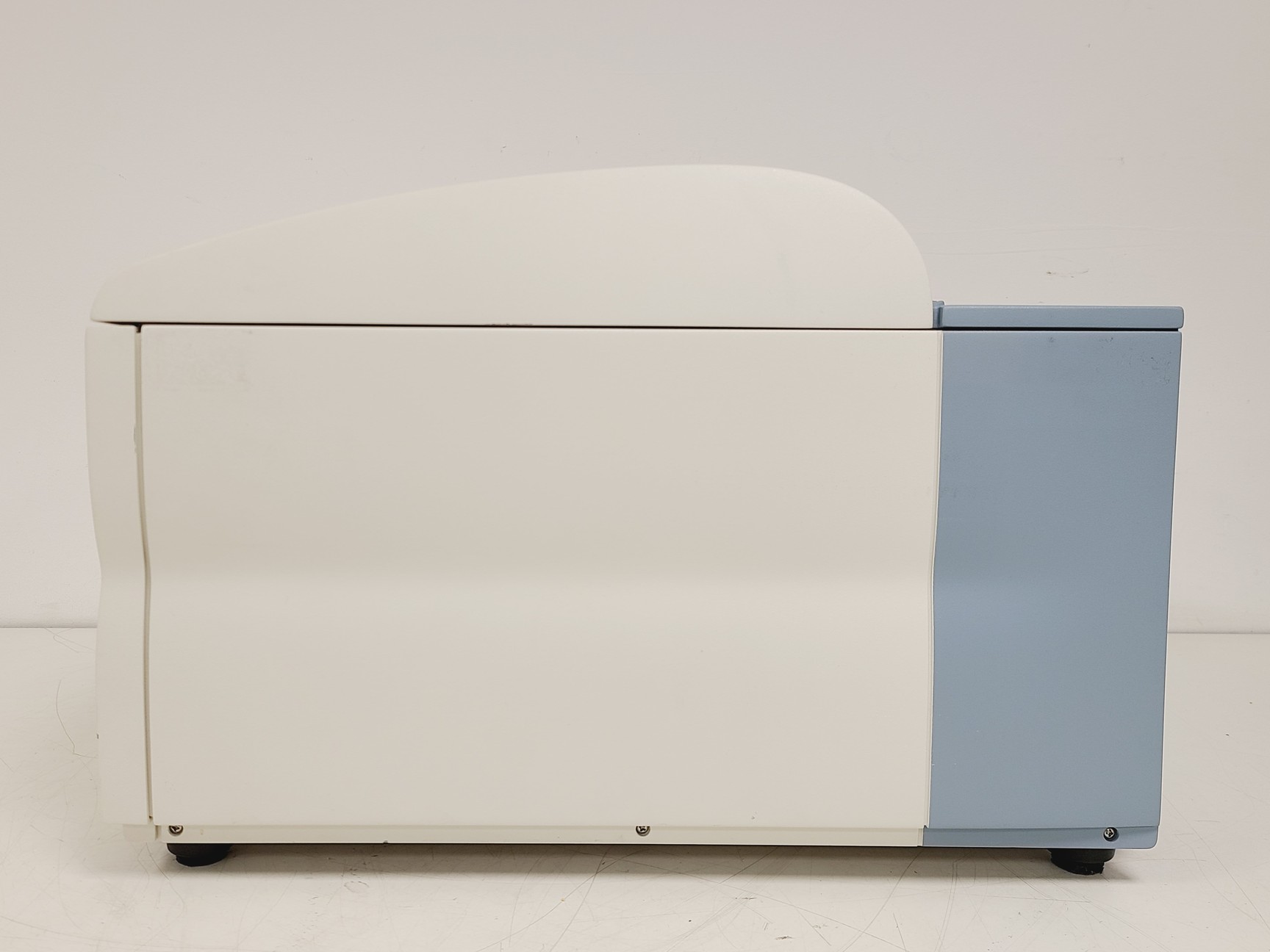 Image of LI-COR Odyssey 9120 Infrared Imaging System