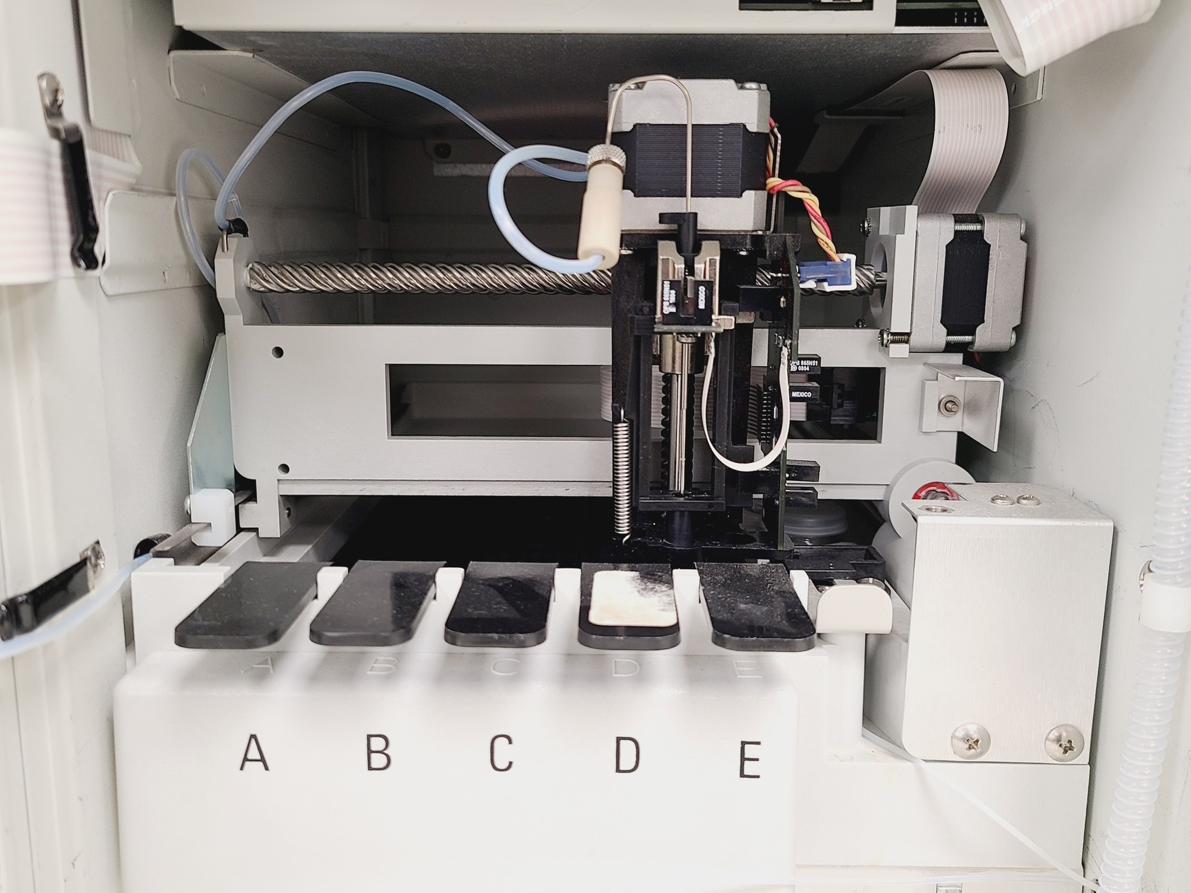 Image of Thermo Scientific Accela HPLC System: Autosampler, Pump and PDA Detector